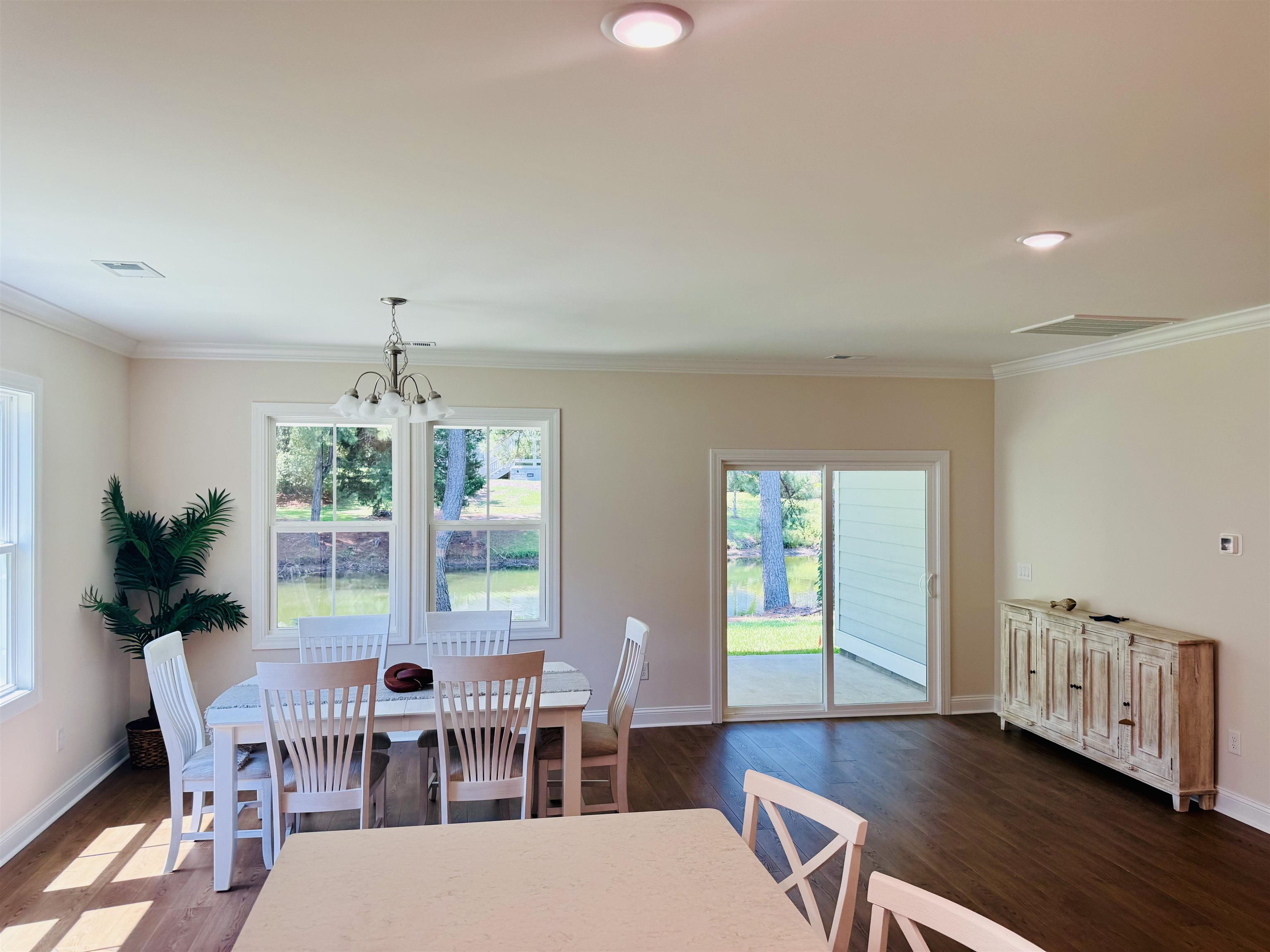 4020 Shorecrest Ct. Property Photo 5