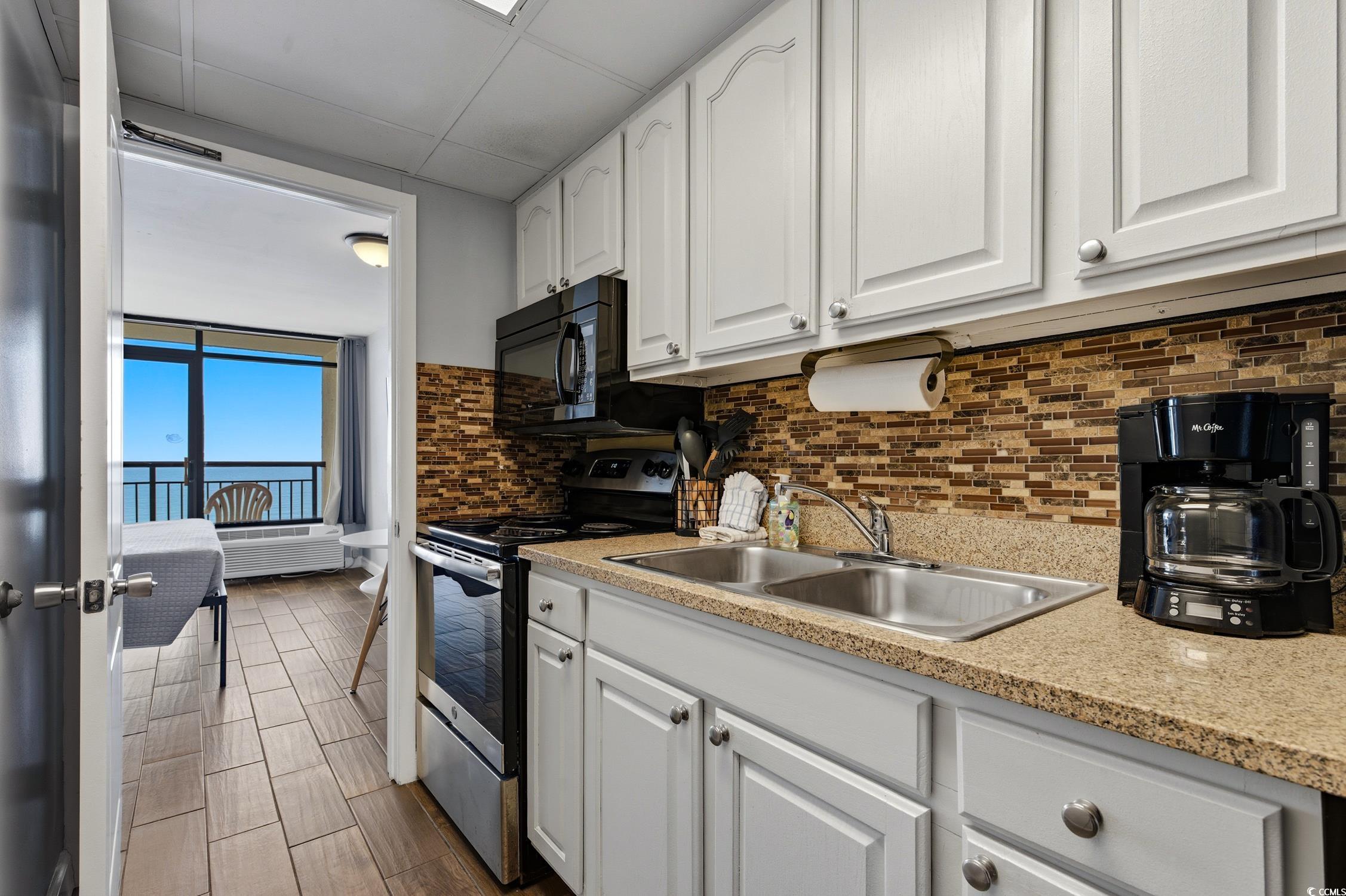 6804 N Ocean Blvd. Property Photo 9