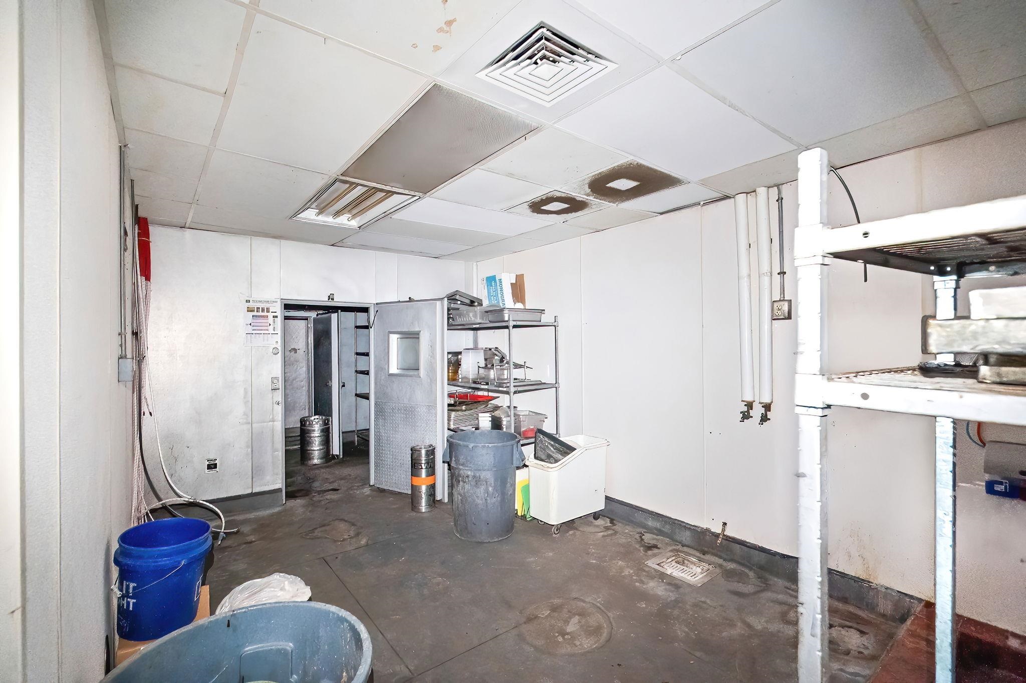 10435 N Kings Hwy. Property Photo 15