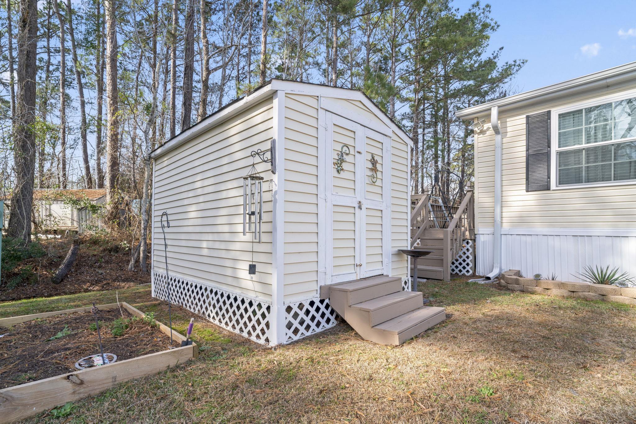 525 Folly Estates Dr. Property Photo 5