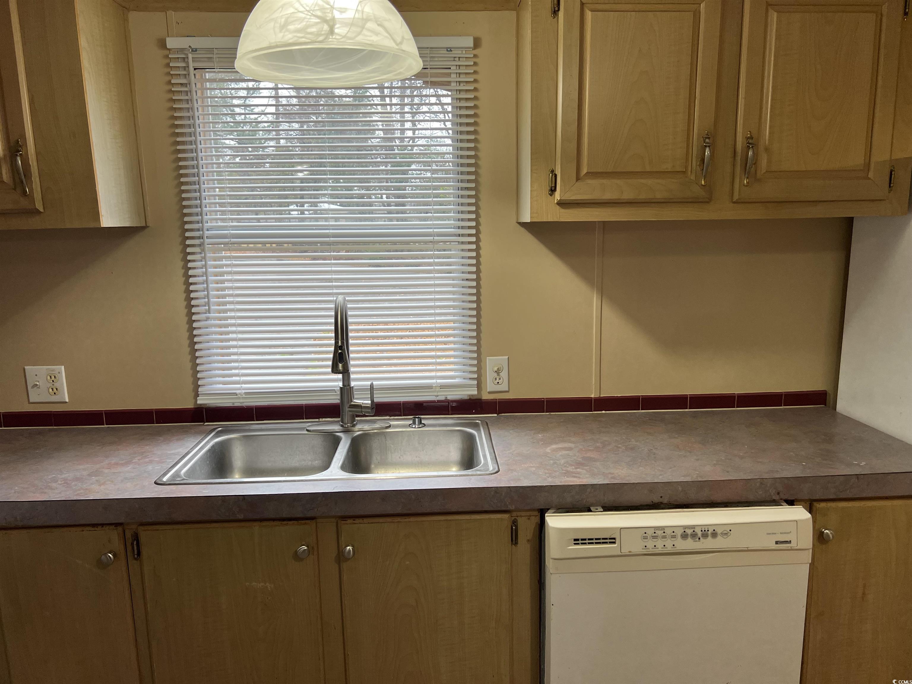 451 Sutton Dr. Property Photo 11