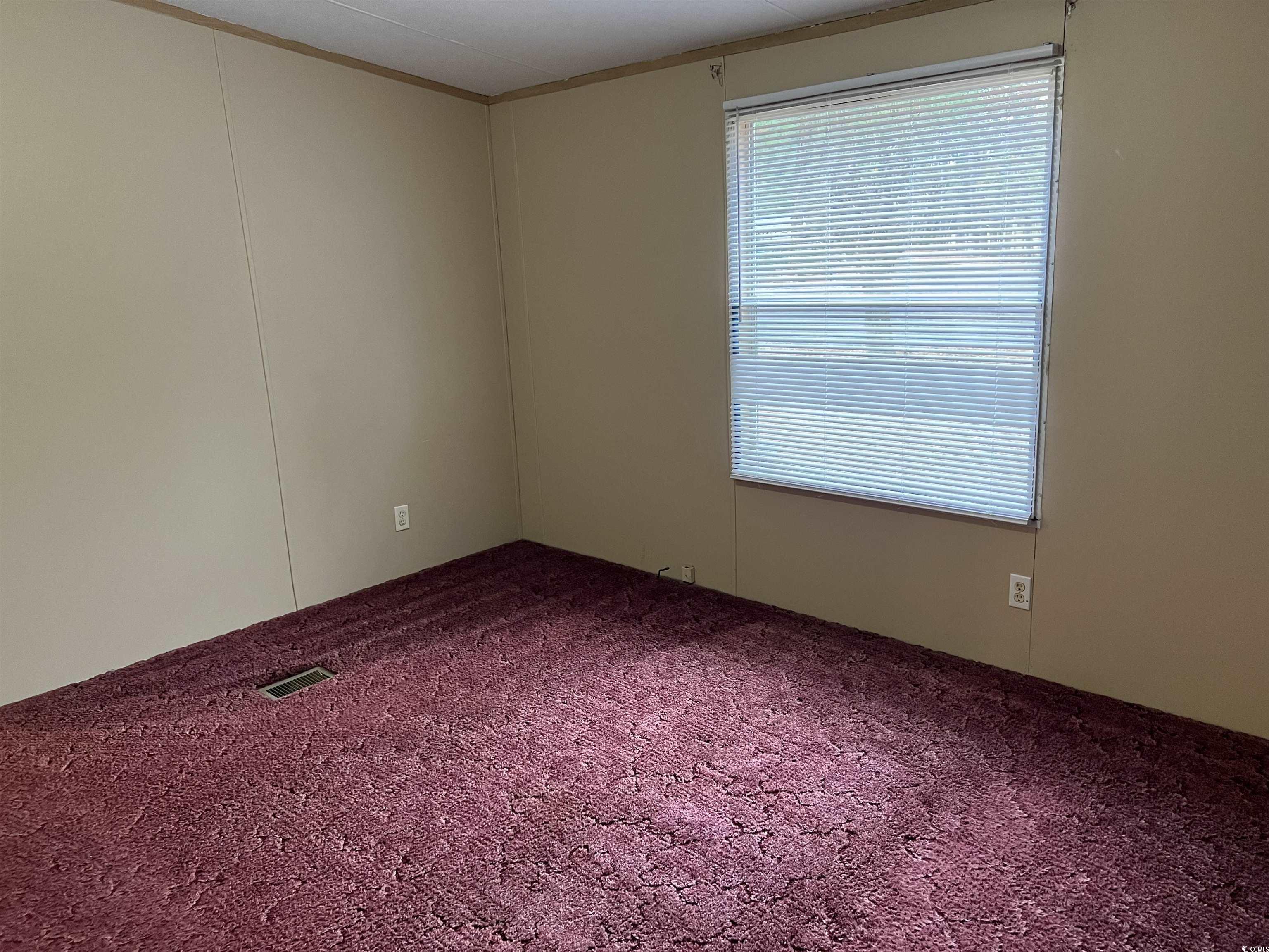 451 Sutton Dr. Property Photo 16