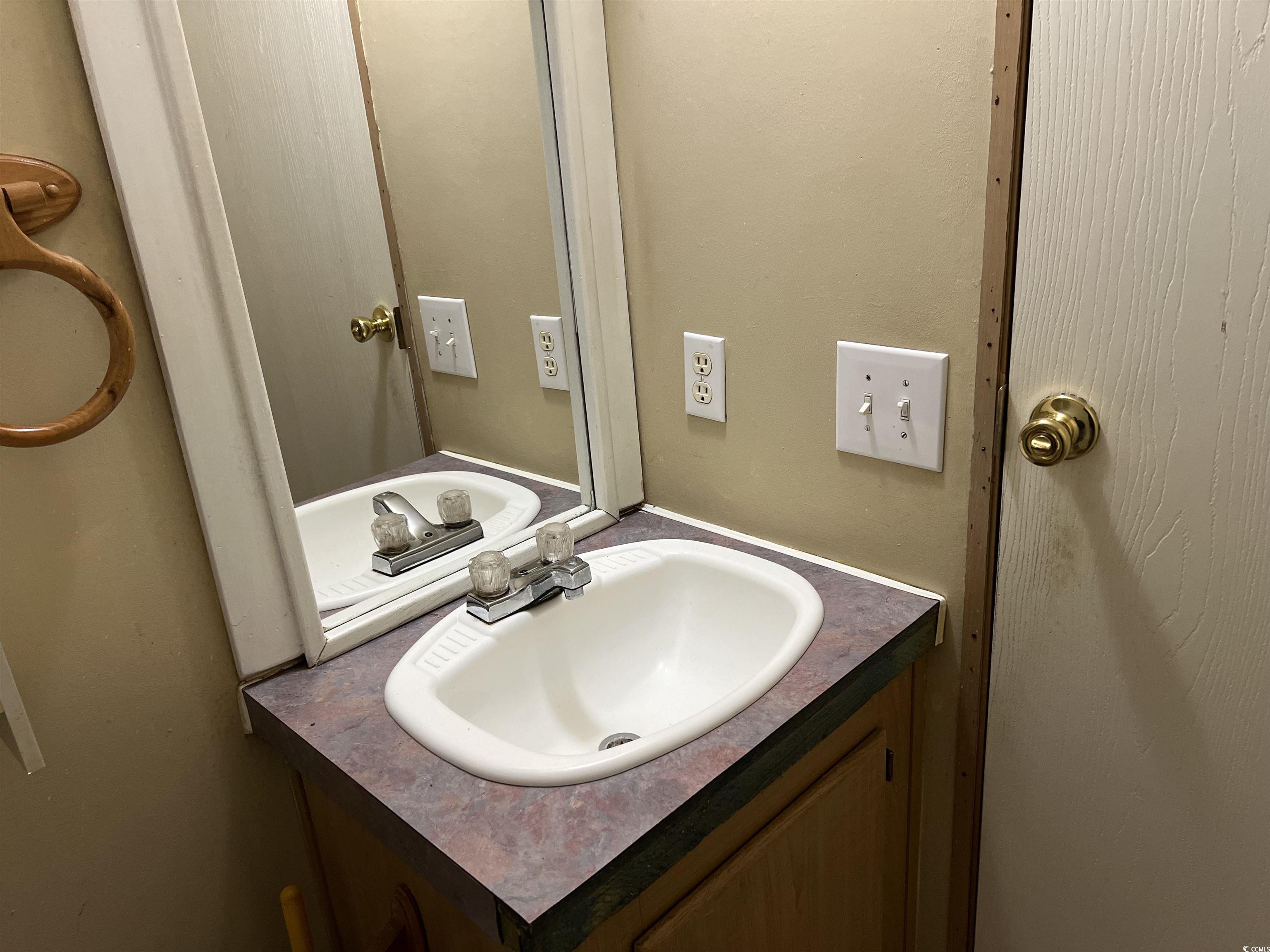 451 Sutton Dr. Property Photo 24