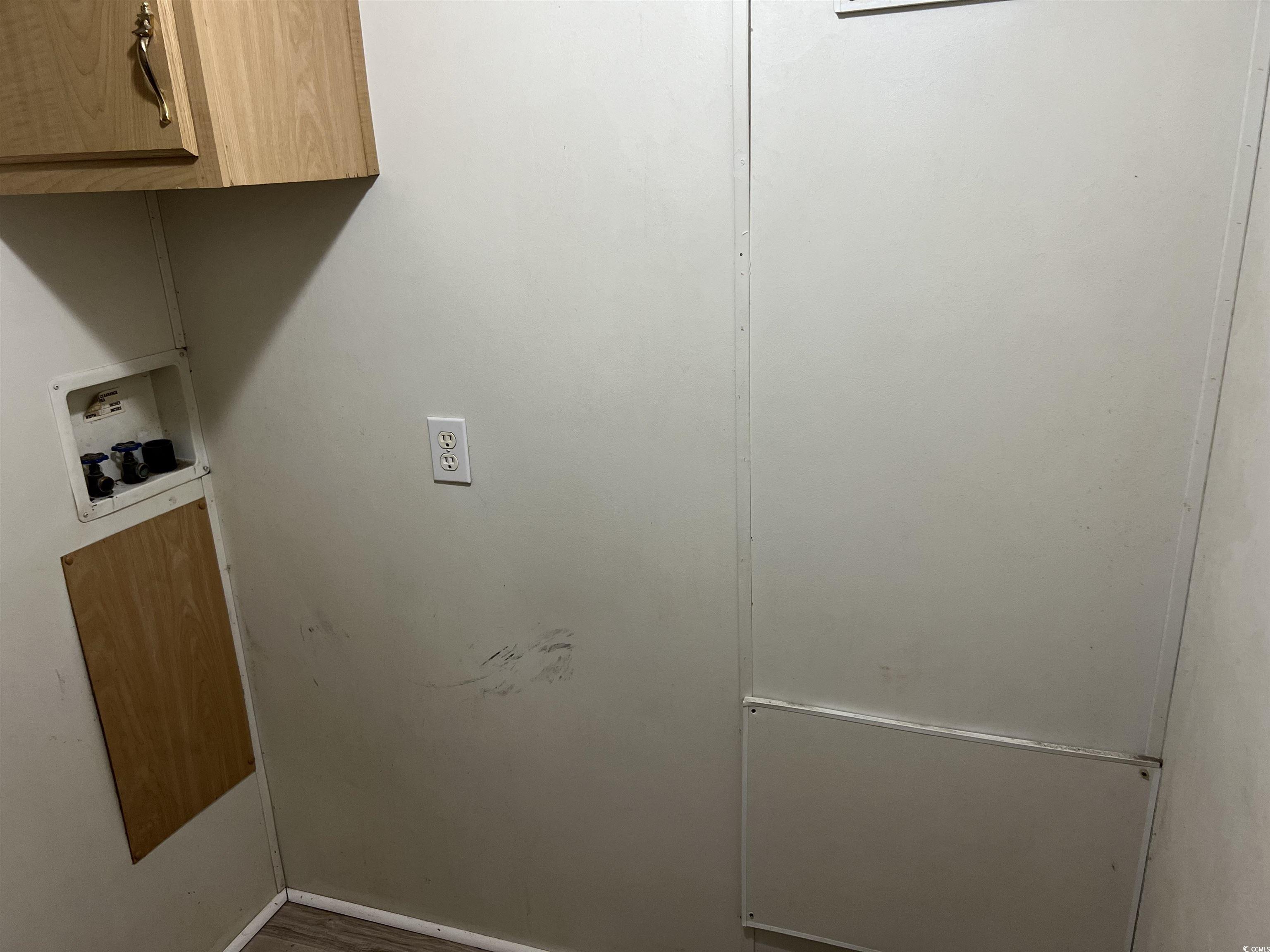 451 Sutton Dr. Property Photo 28