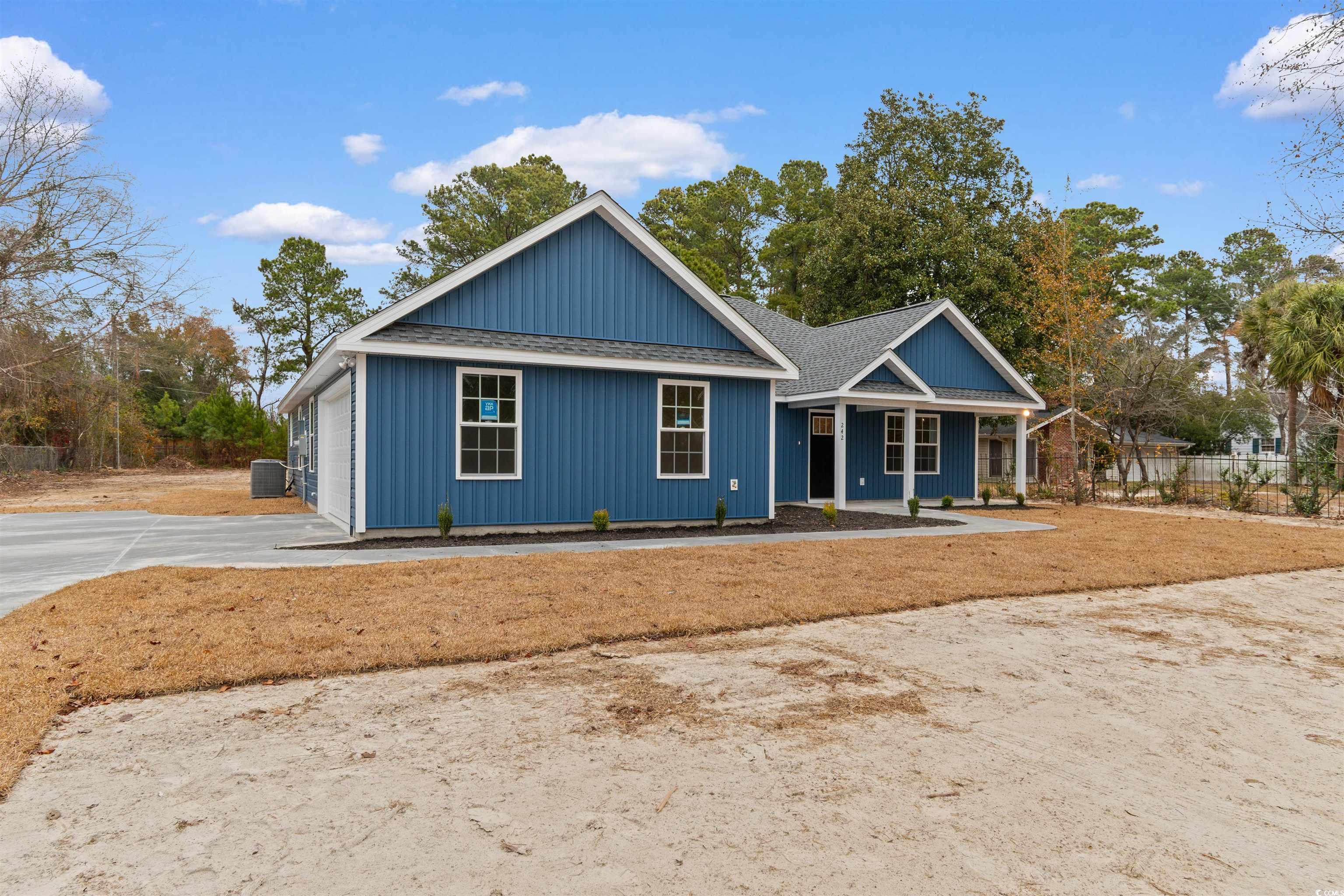 1635 Lake Circle Property Photo 3