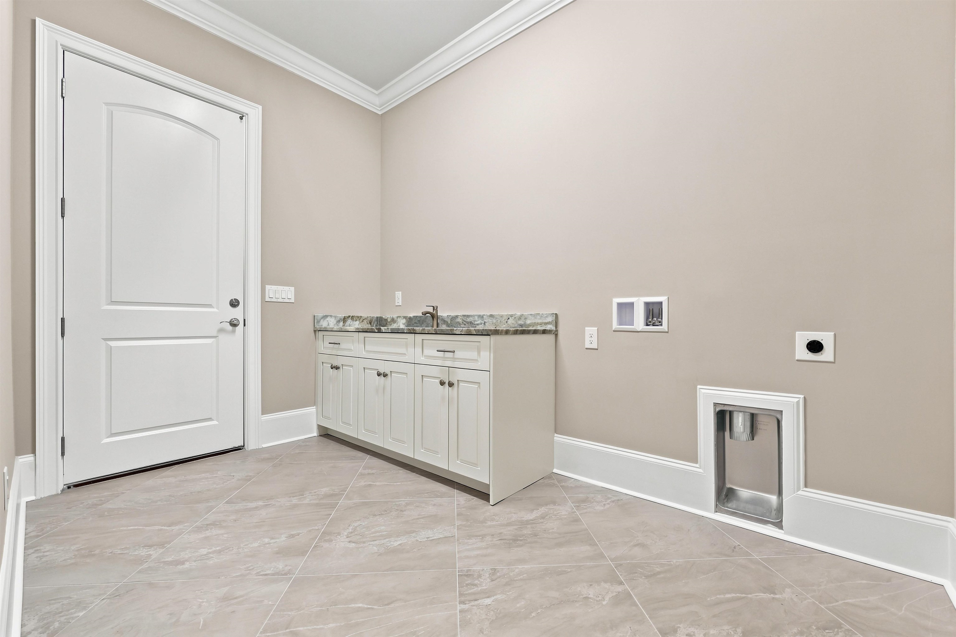2104 Clematis Ct. Property Photo 18