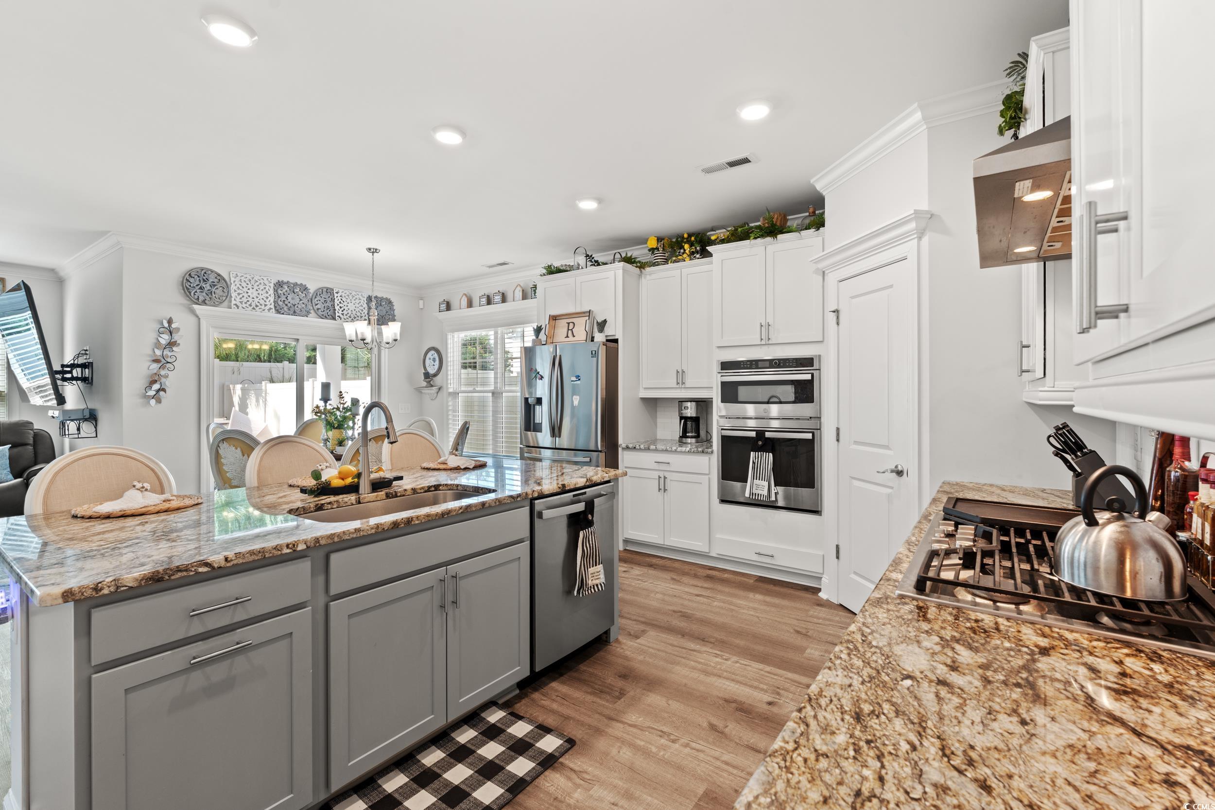1300 Doubloon Dr. Property Photo 14