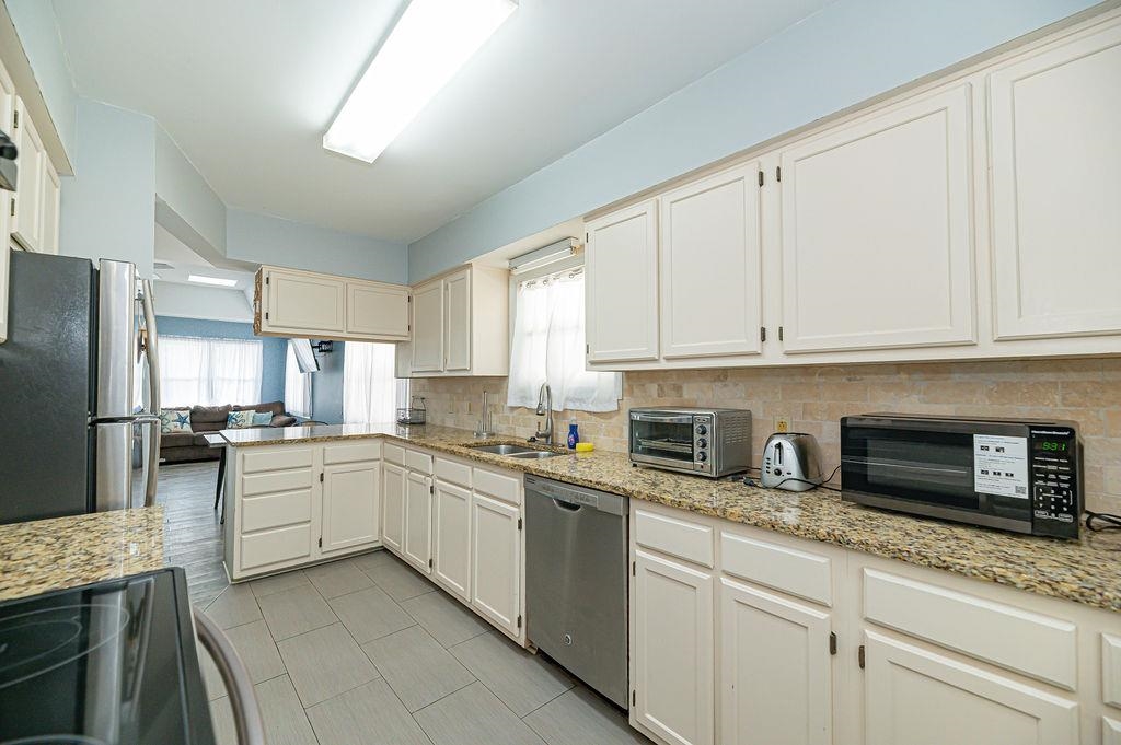 4714 Woodland St. Property Photo 8
