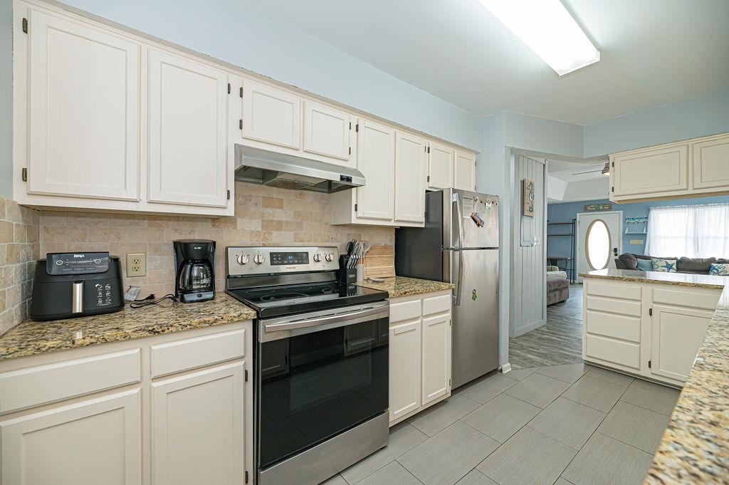 4714 Woodland St. Property Photo 9