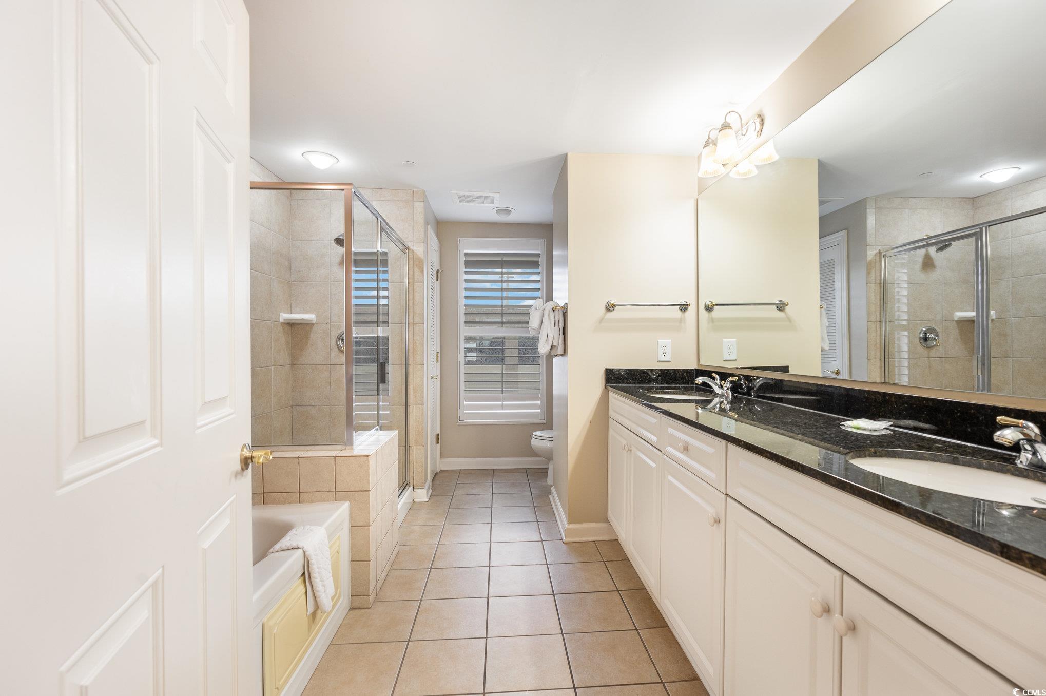 9994 Beach Club Dr. Property Photo 23
