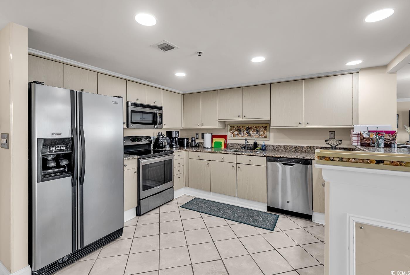 9840 Queensway Blvd. Property Photo 8