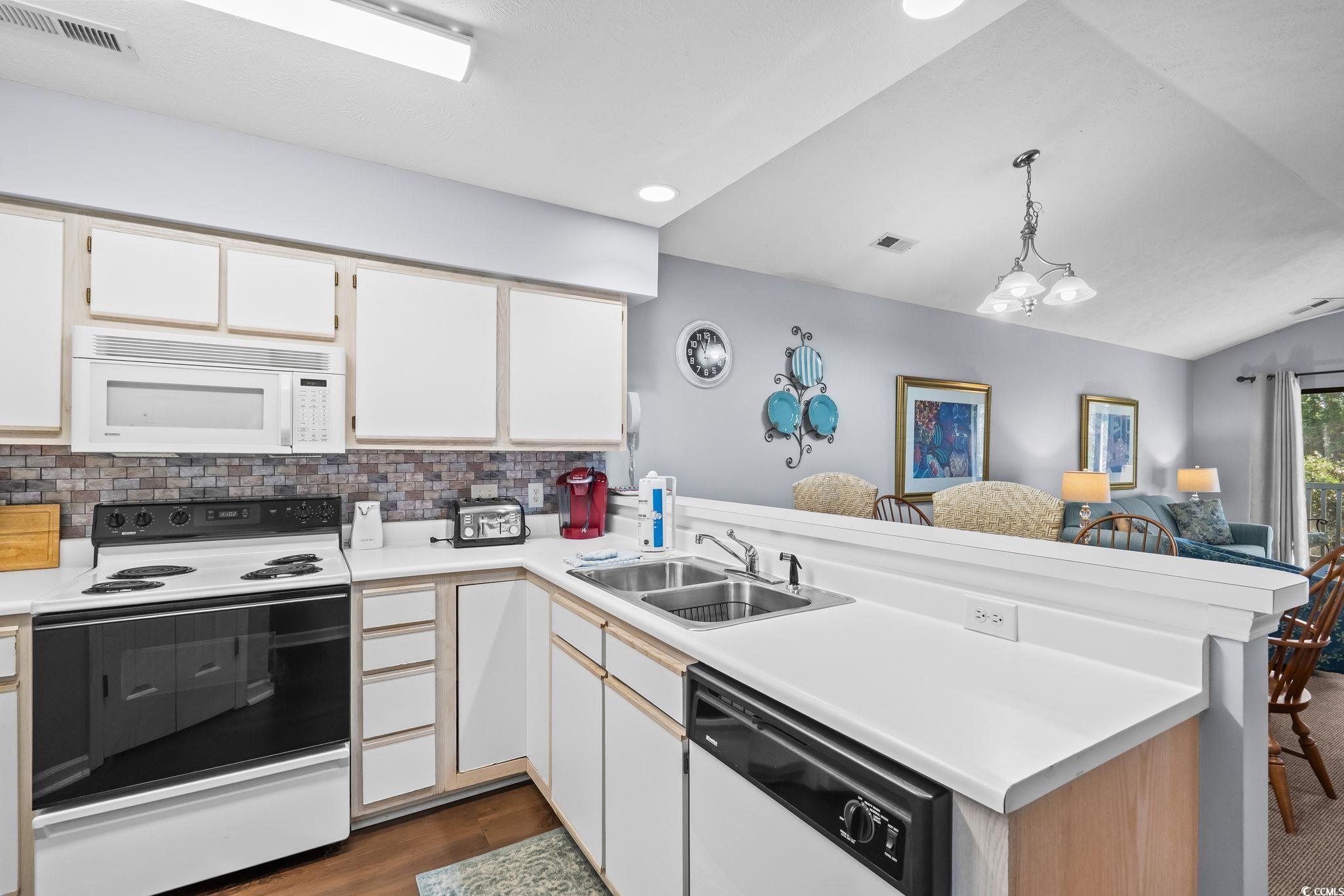270 Pinehurst Dr. Property Photo 13