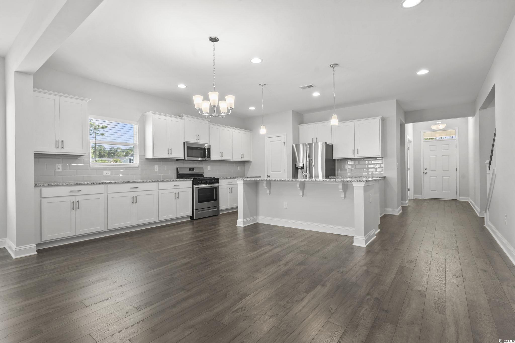 225 Astoria Park Loop Property Photo 11