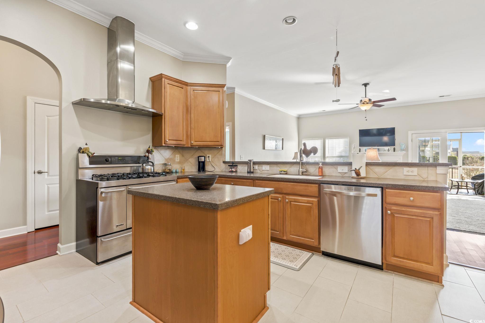 605 Tattlesbury Dr. Property Photo 8