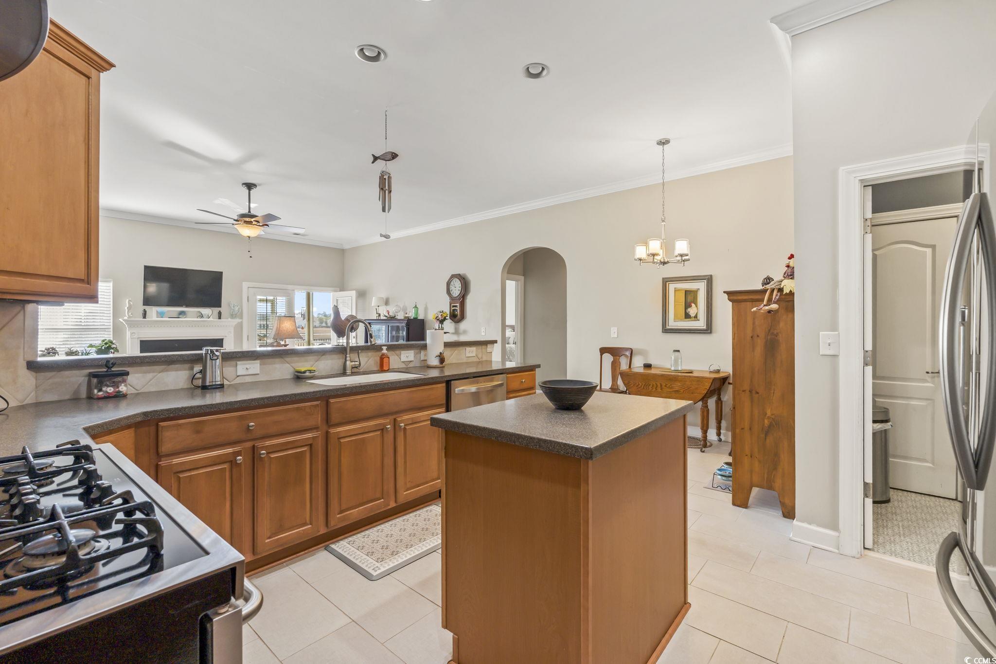 605 Tattlesbury Dr. Property Photo 9