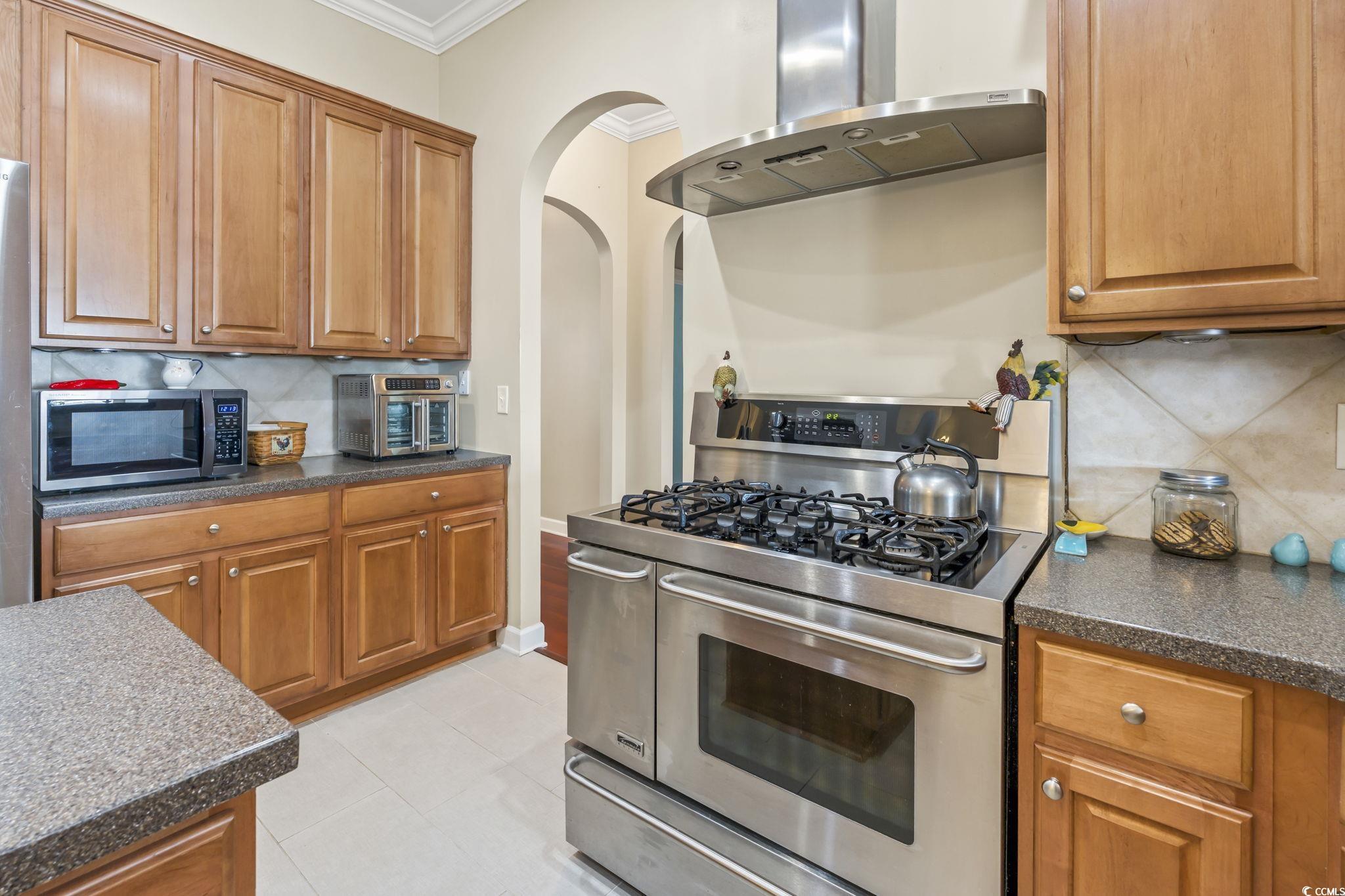 605 Tattlesbury Dr. Property Photo 11