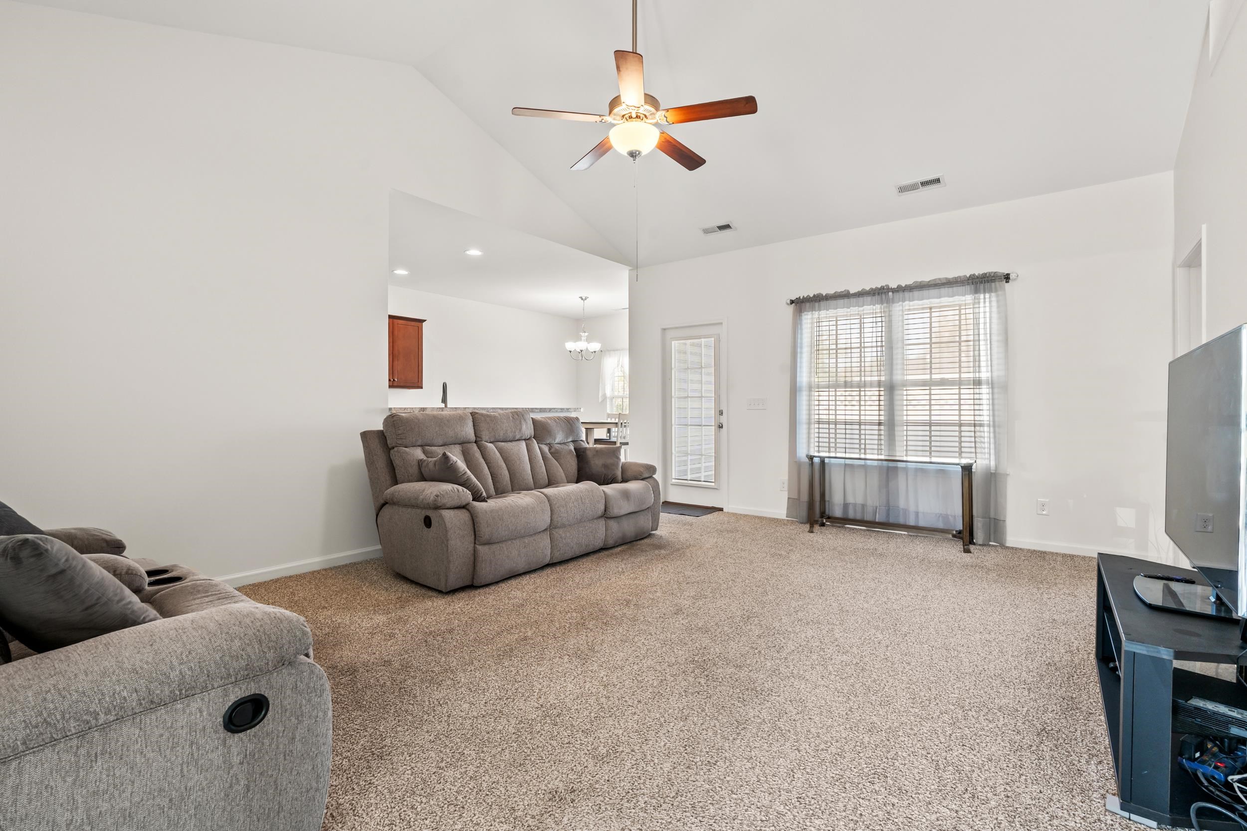 101 Palm Terrace Loop Property Photo 5