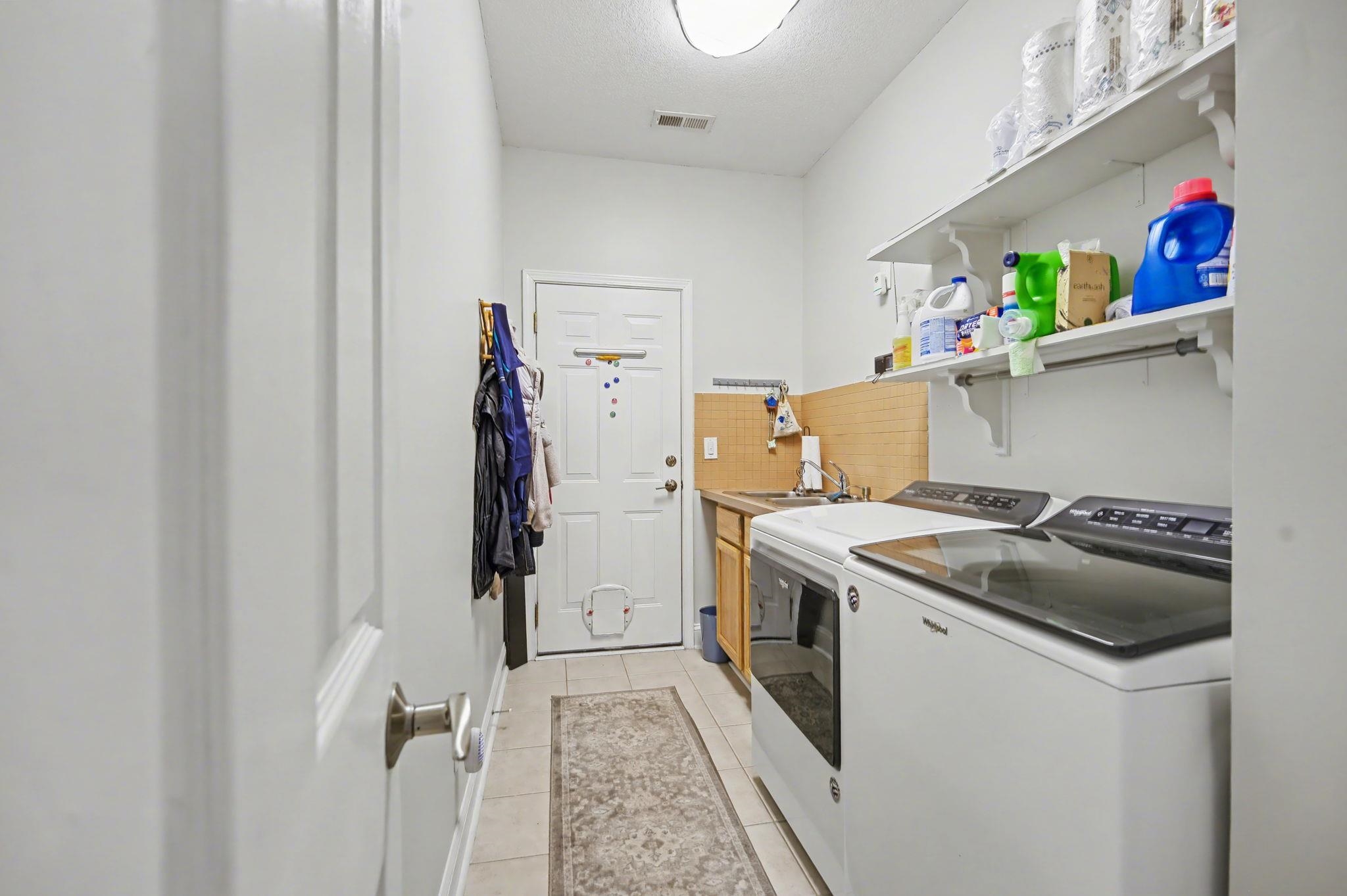 629 Cottontail Trail Property Photo 32