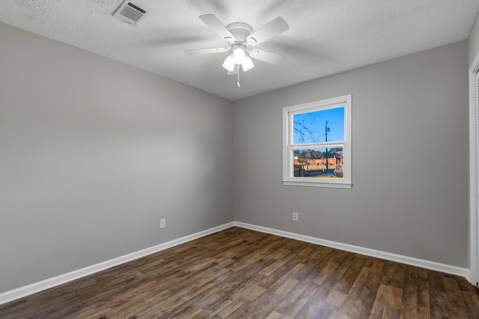 305 Watson St. Property Photo 14