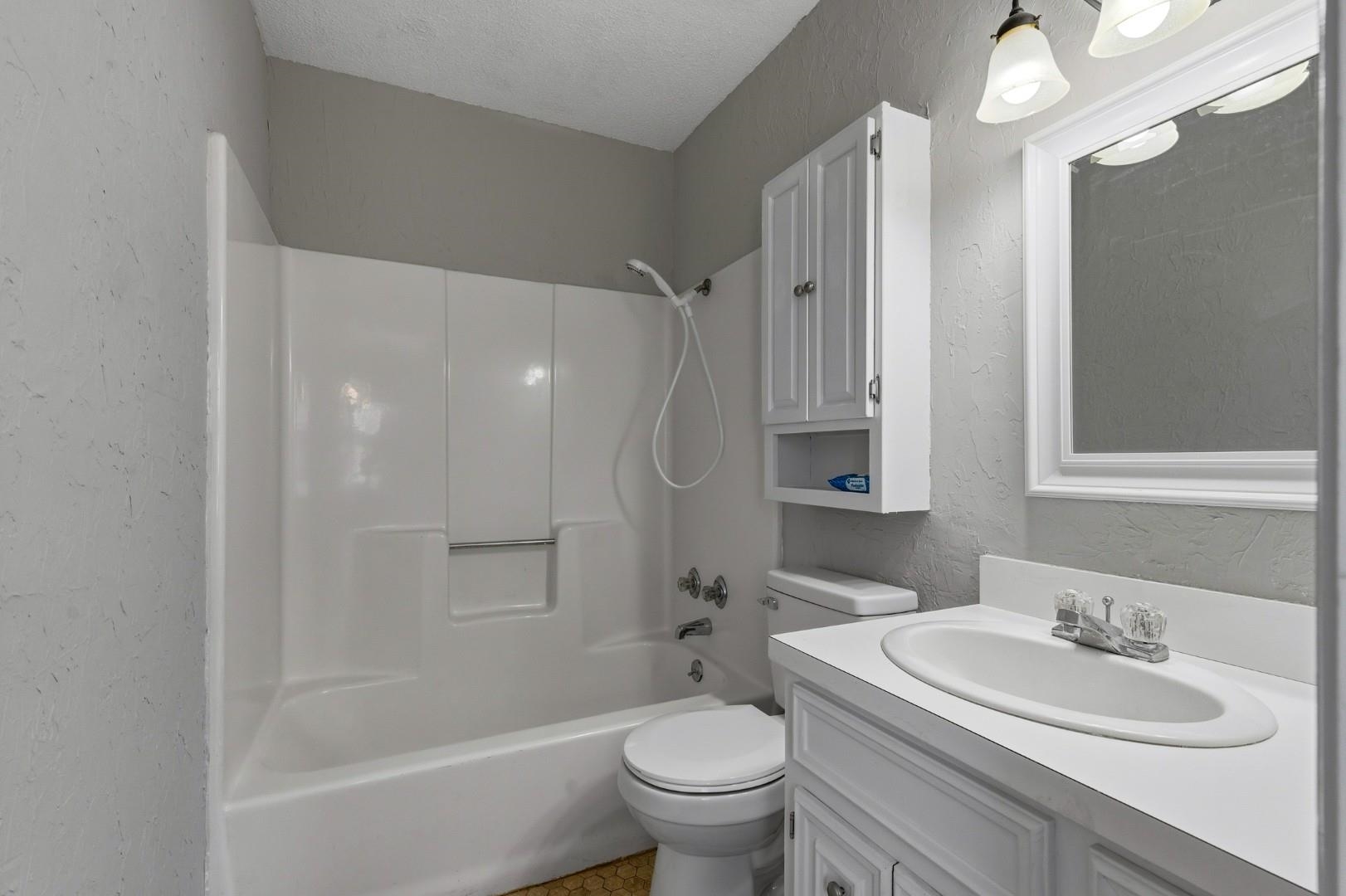 305 Watson St. Property Photo 18