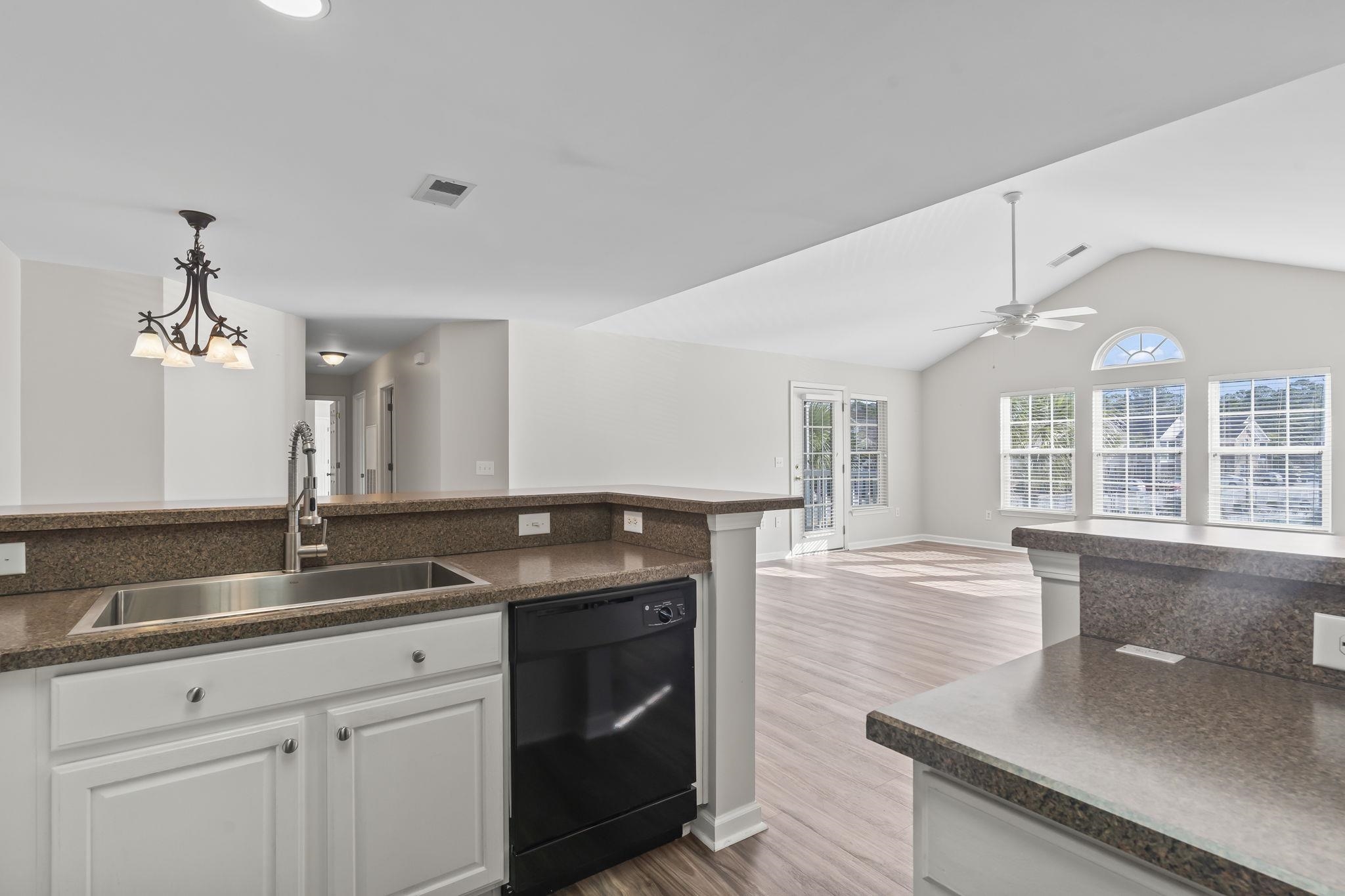 21 Pistachio Loop Property Photo 3