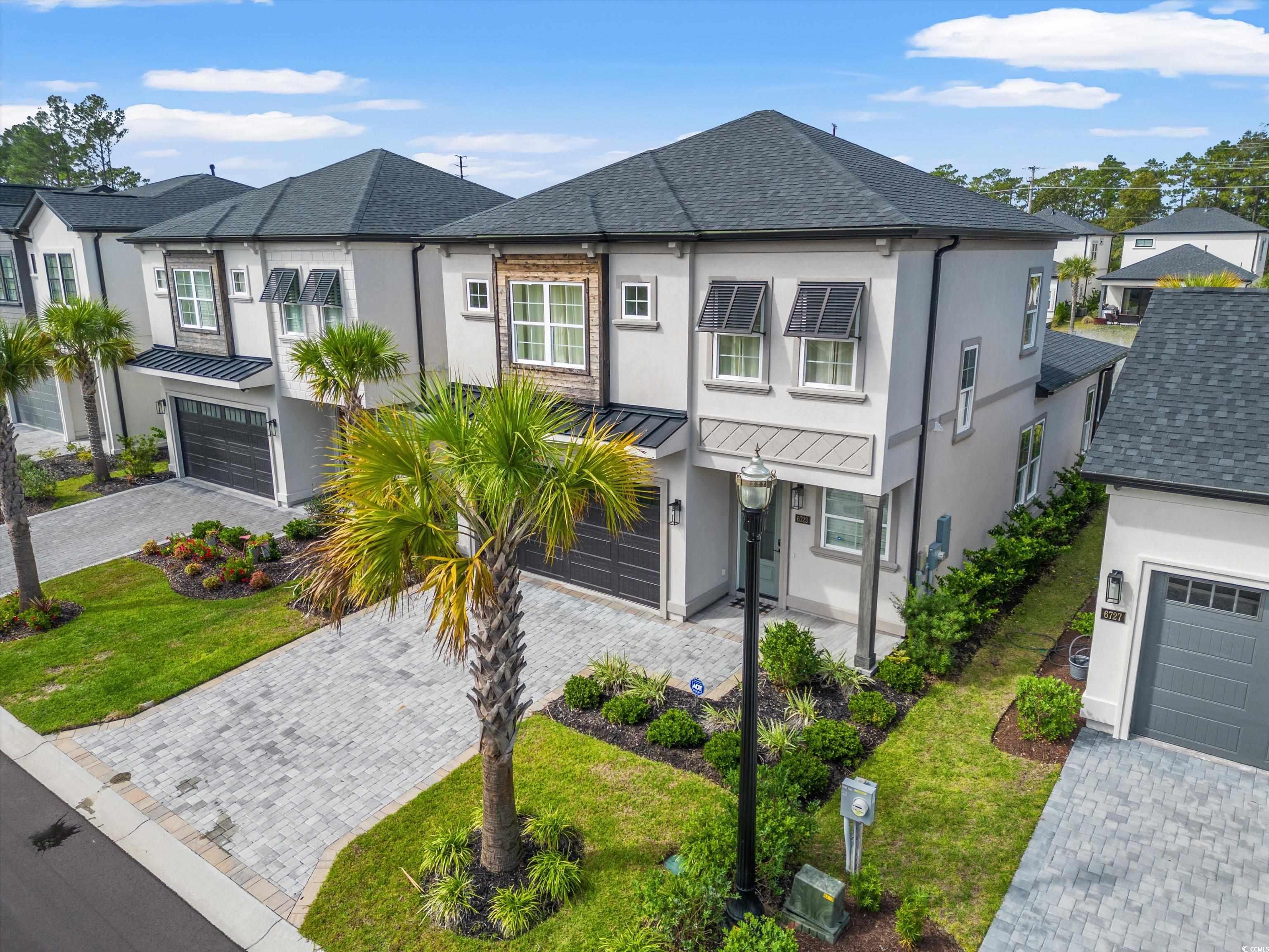 6723 Ocean Breeze Loop Property Photo 2