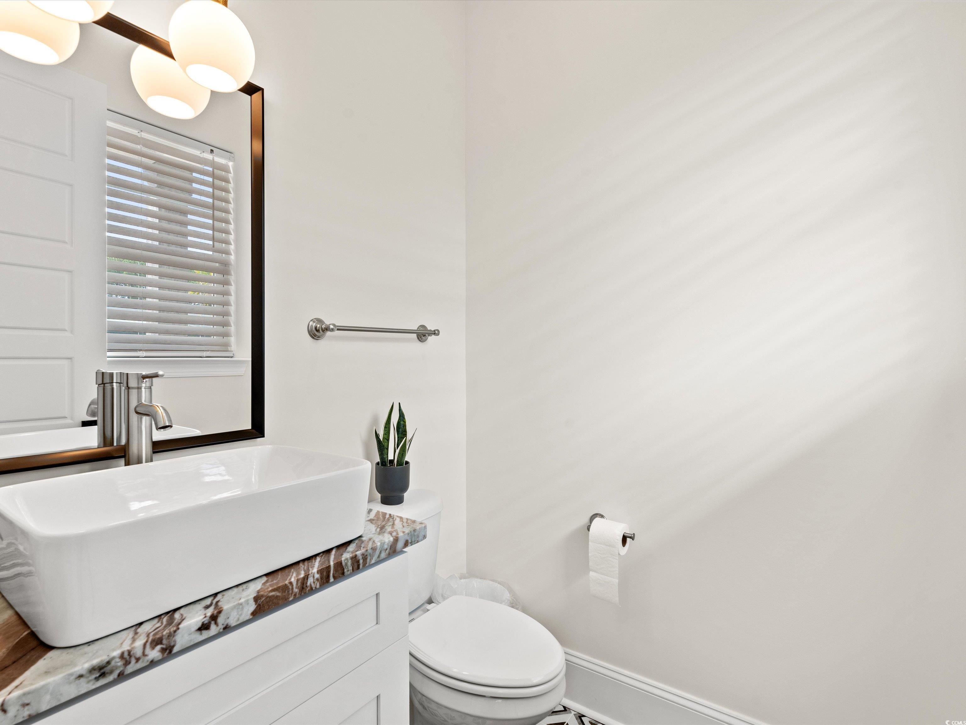 6723 Ocean Breeze Loop Property Photo 18