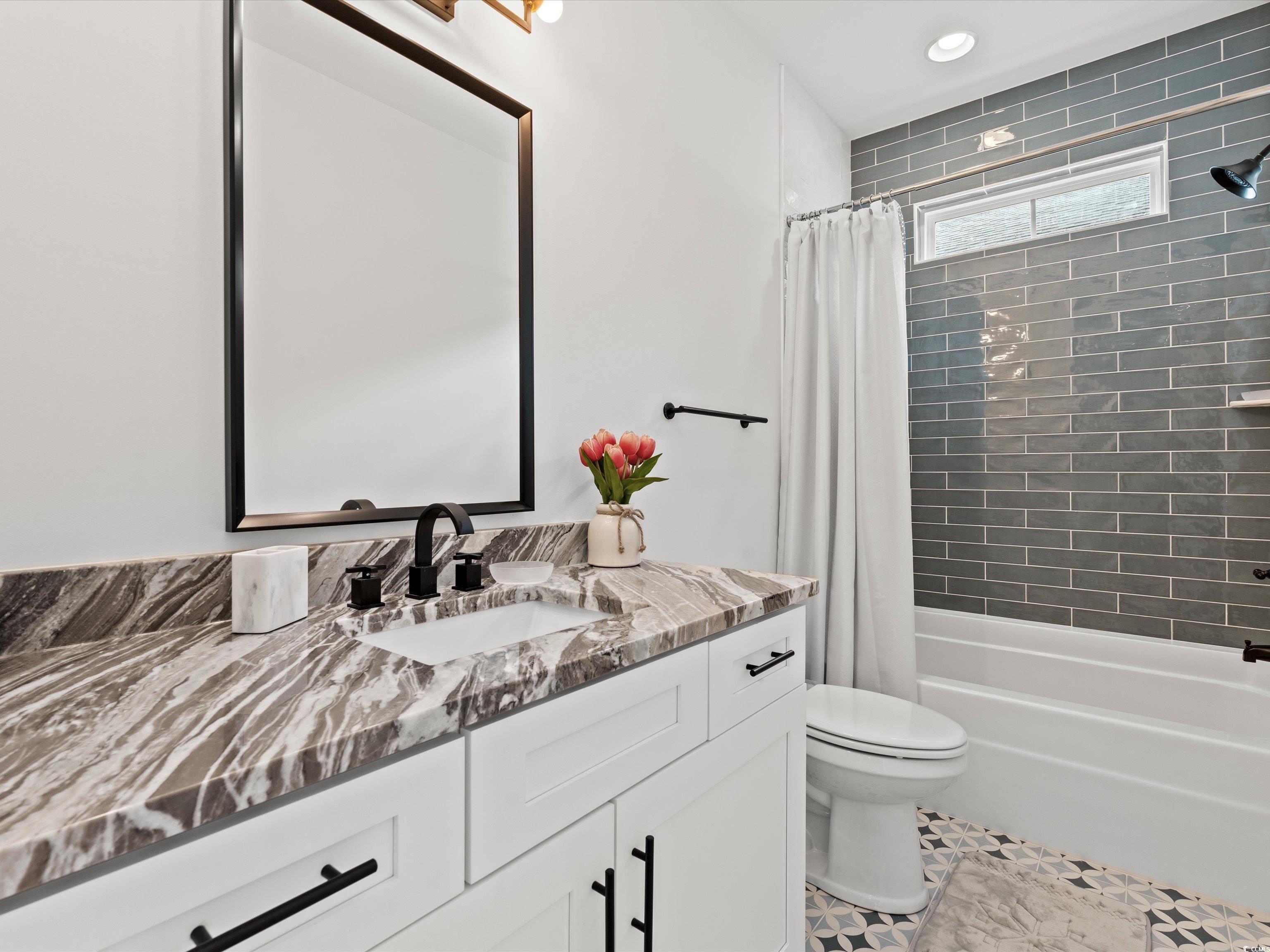 6723 Ocean Breeze Loop Property Photo 22