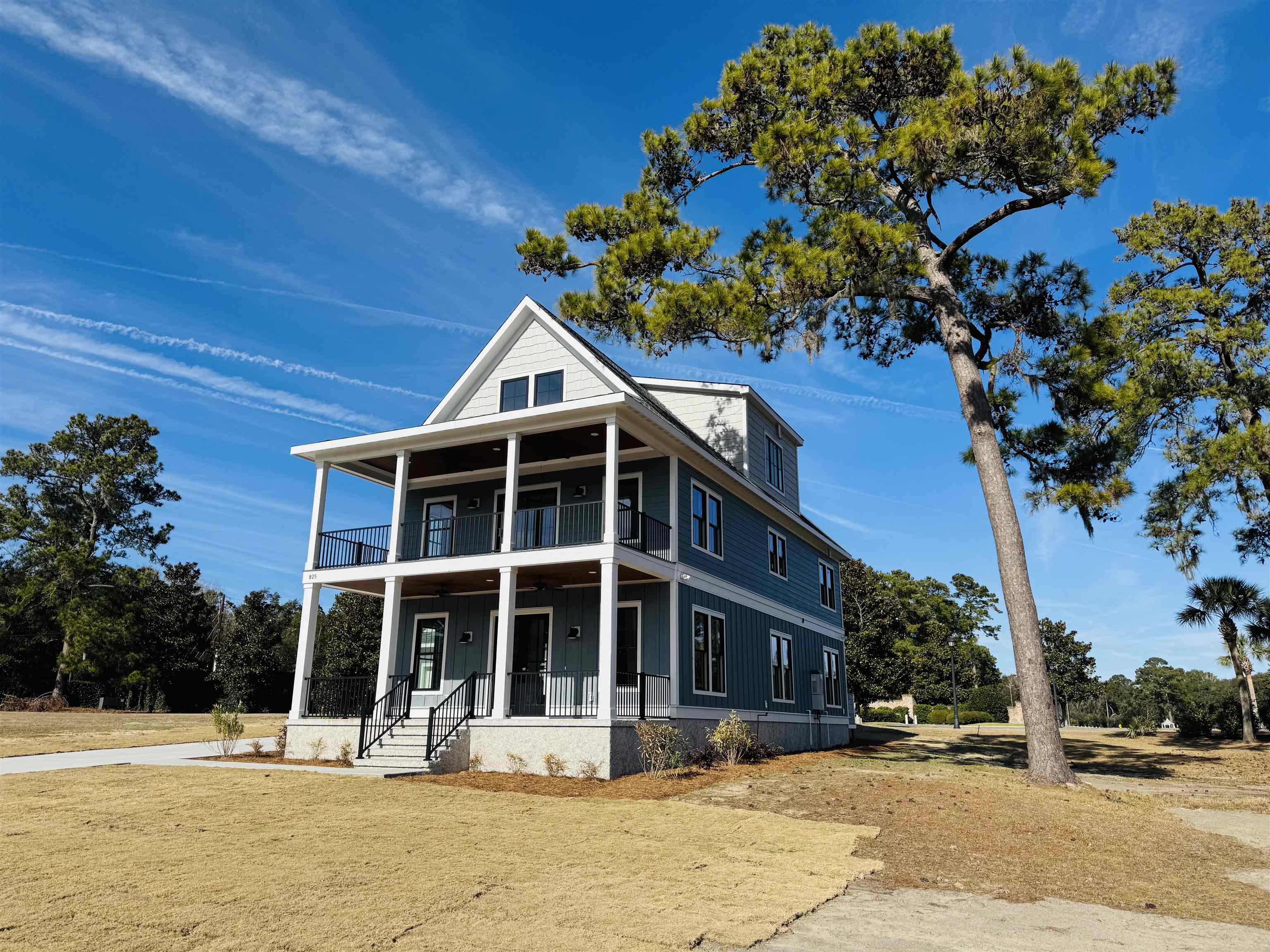 825 Commanders Island Dr. Property Photo 1
