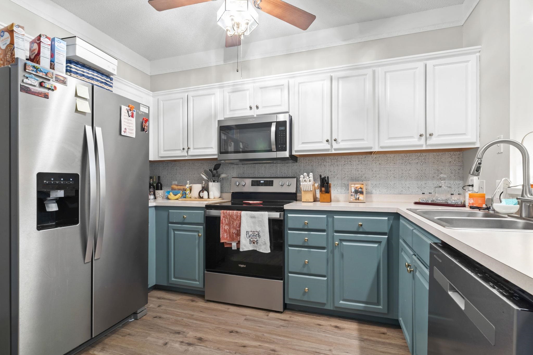 4209 Sweetwater Blvd. Property Photo 4