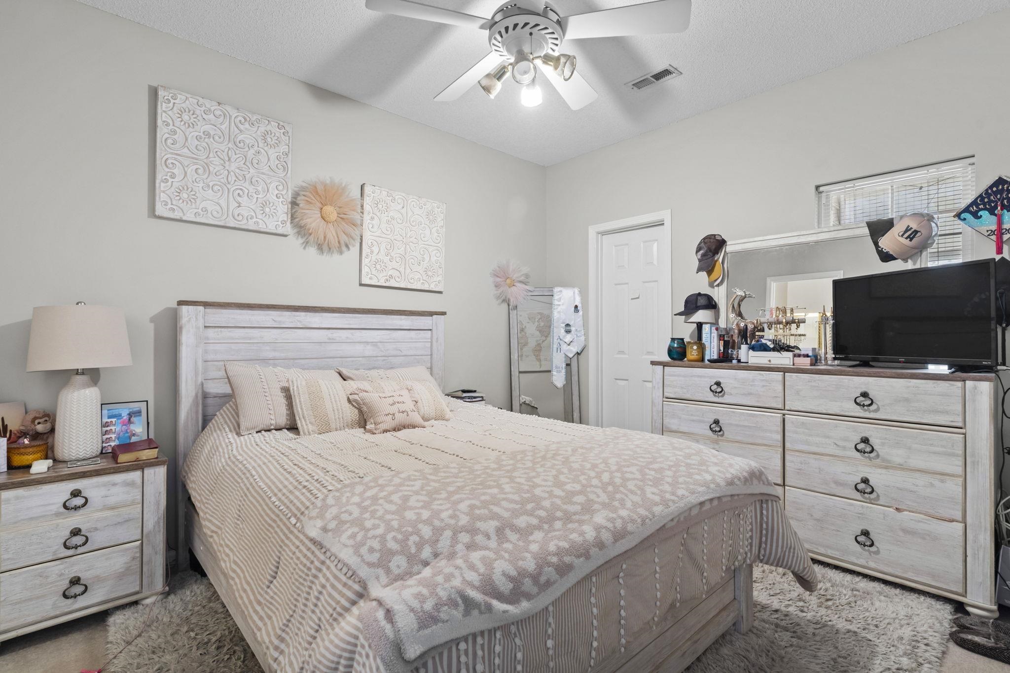 4209 Sweetwater Blvd. Property Photo 18