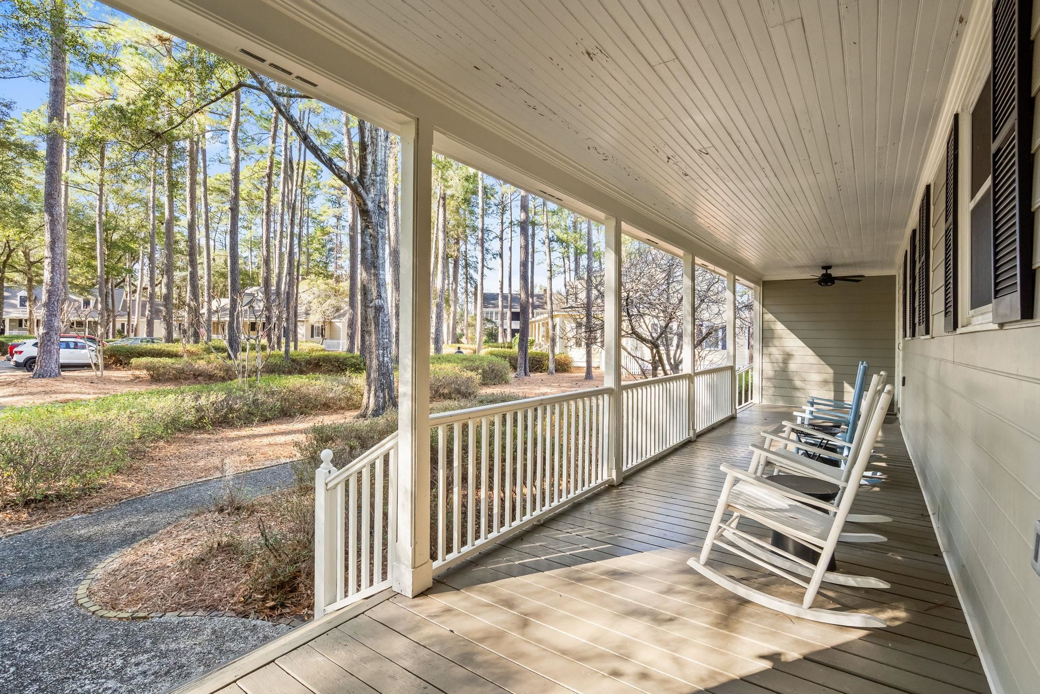 3030 Oak Grove Bend Property Photo 6