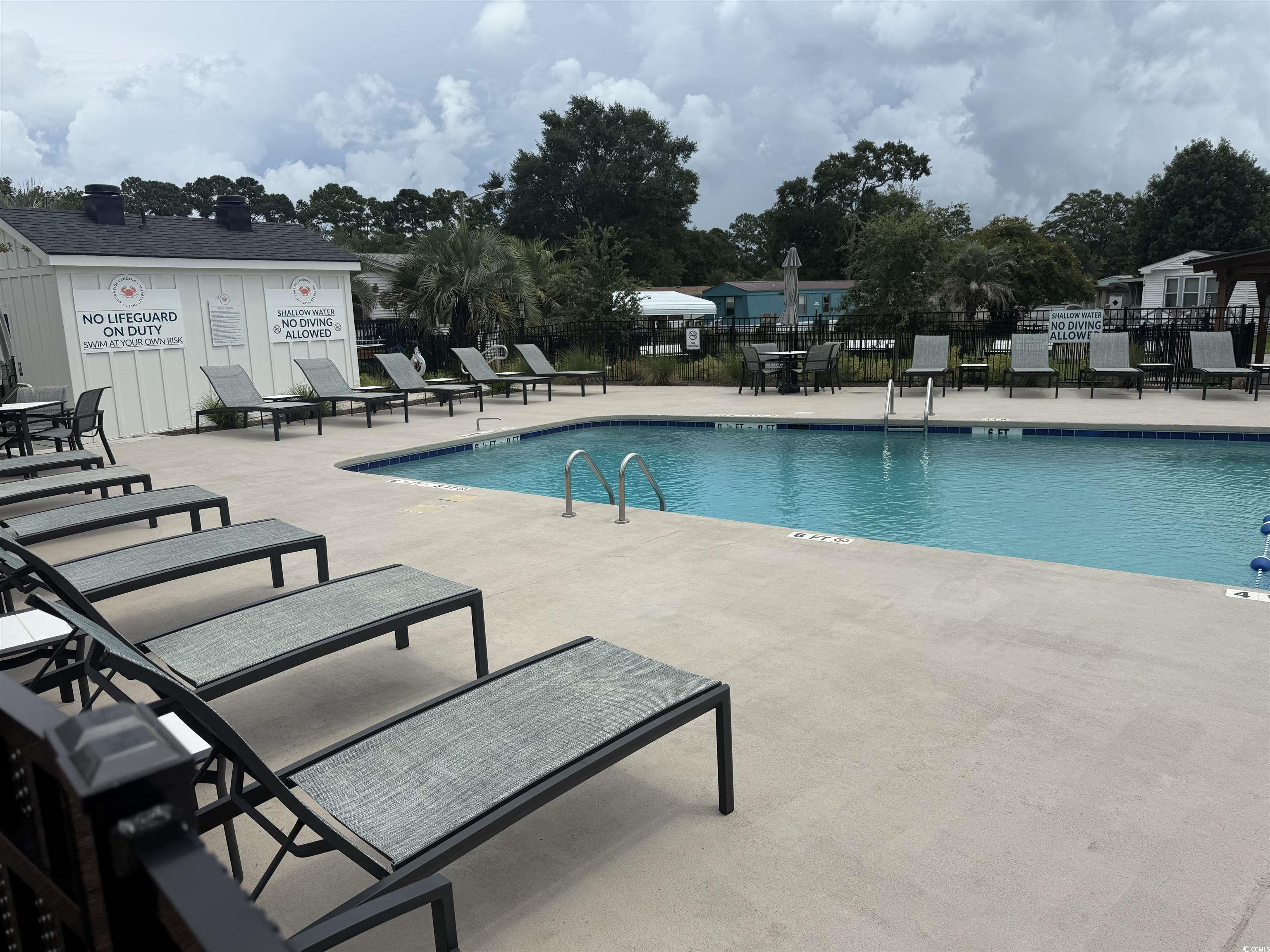 19 Poolside Dr. Property Photo 26