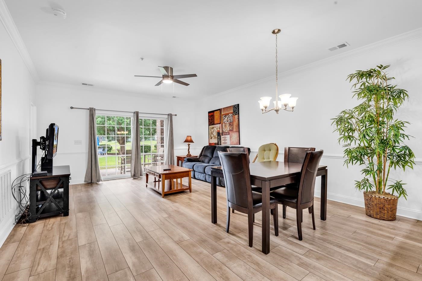 4801 Luster Leaf Circle Property Photo 5