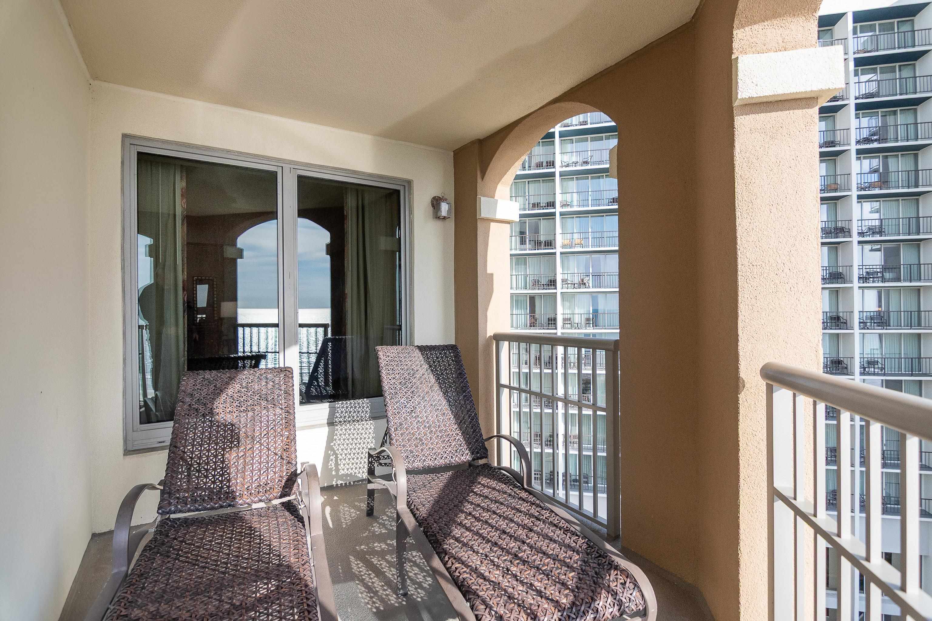 9994 Beach Club Dr. Property Photo 5