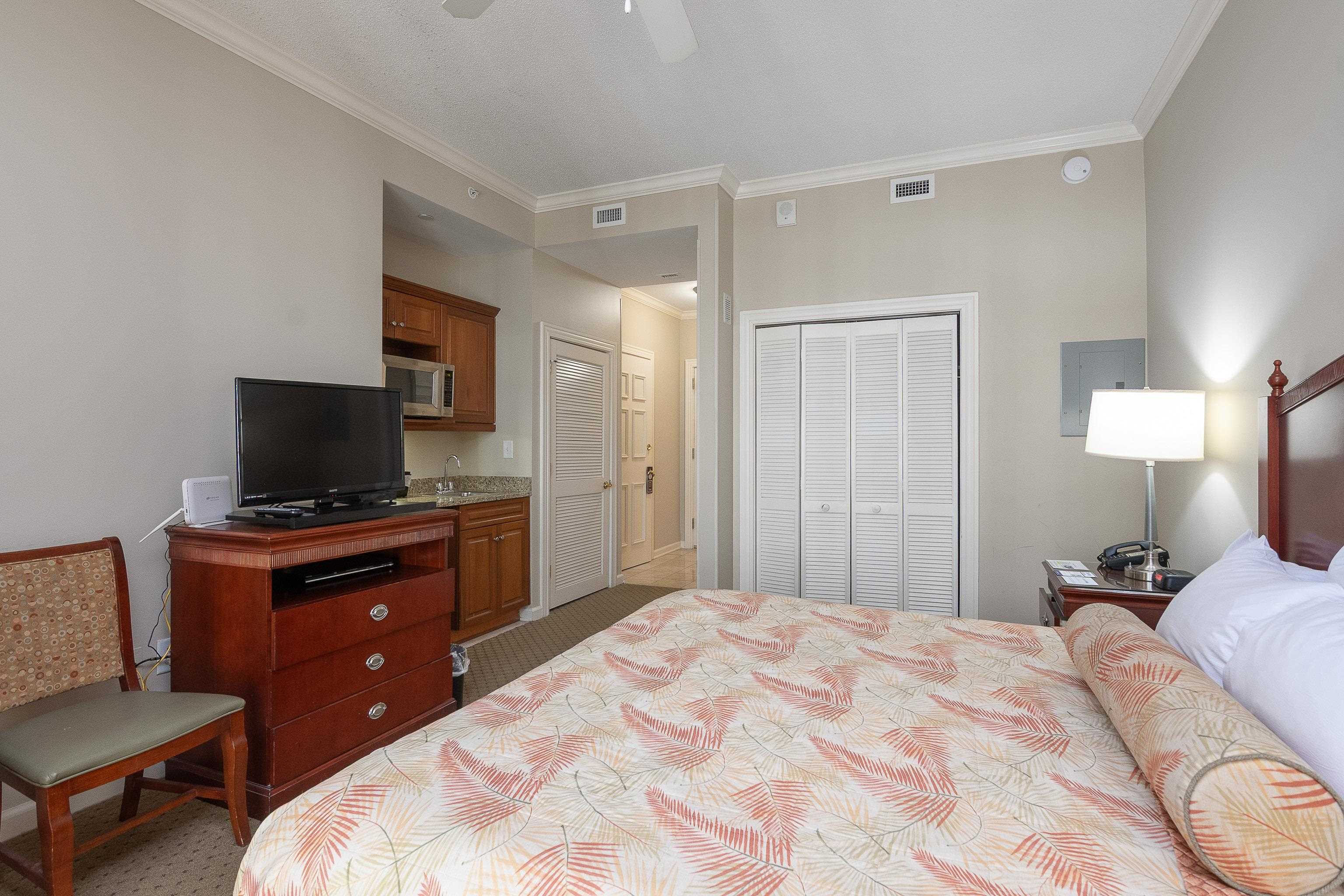 9994 Beach Club Dr. Property Photo 38
