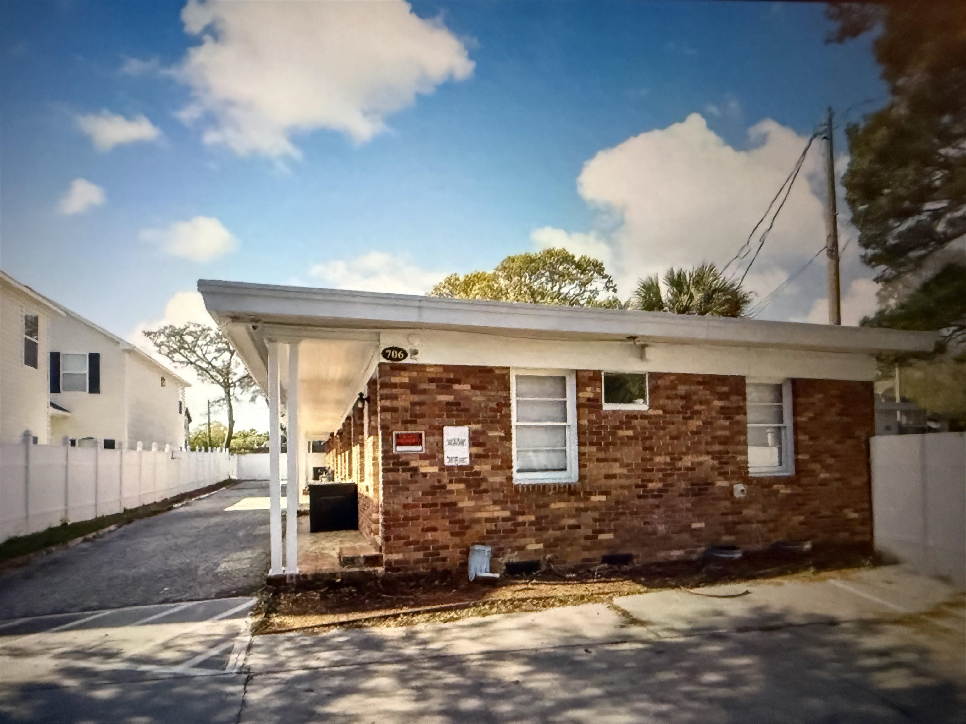 706 Mitchell Dr. Property Photo 4