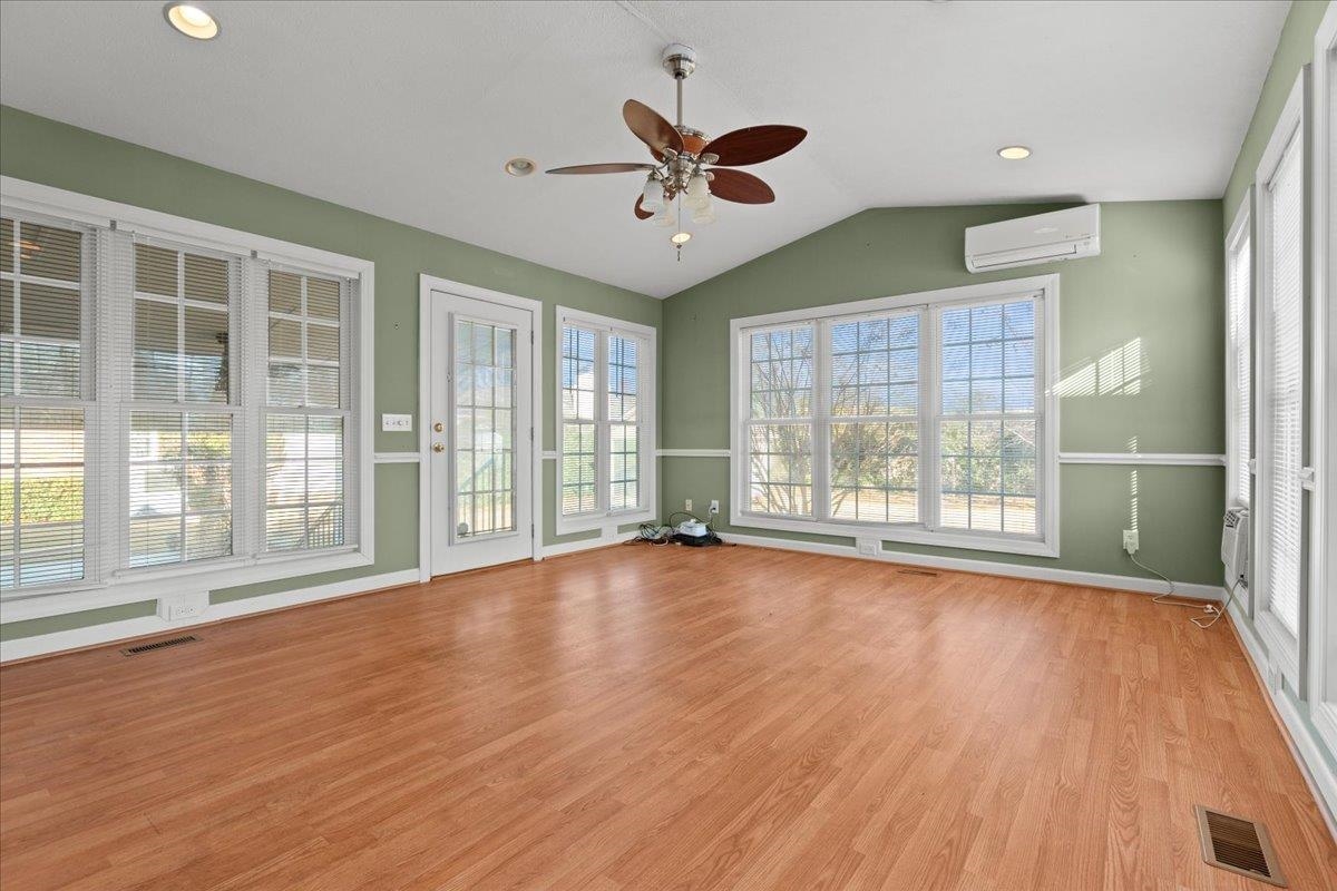 410 Devon Rd. Property Photo 21