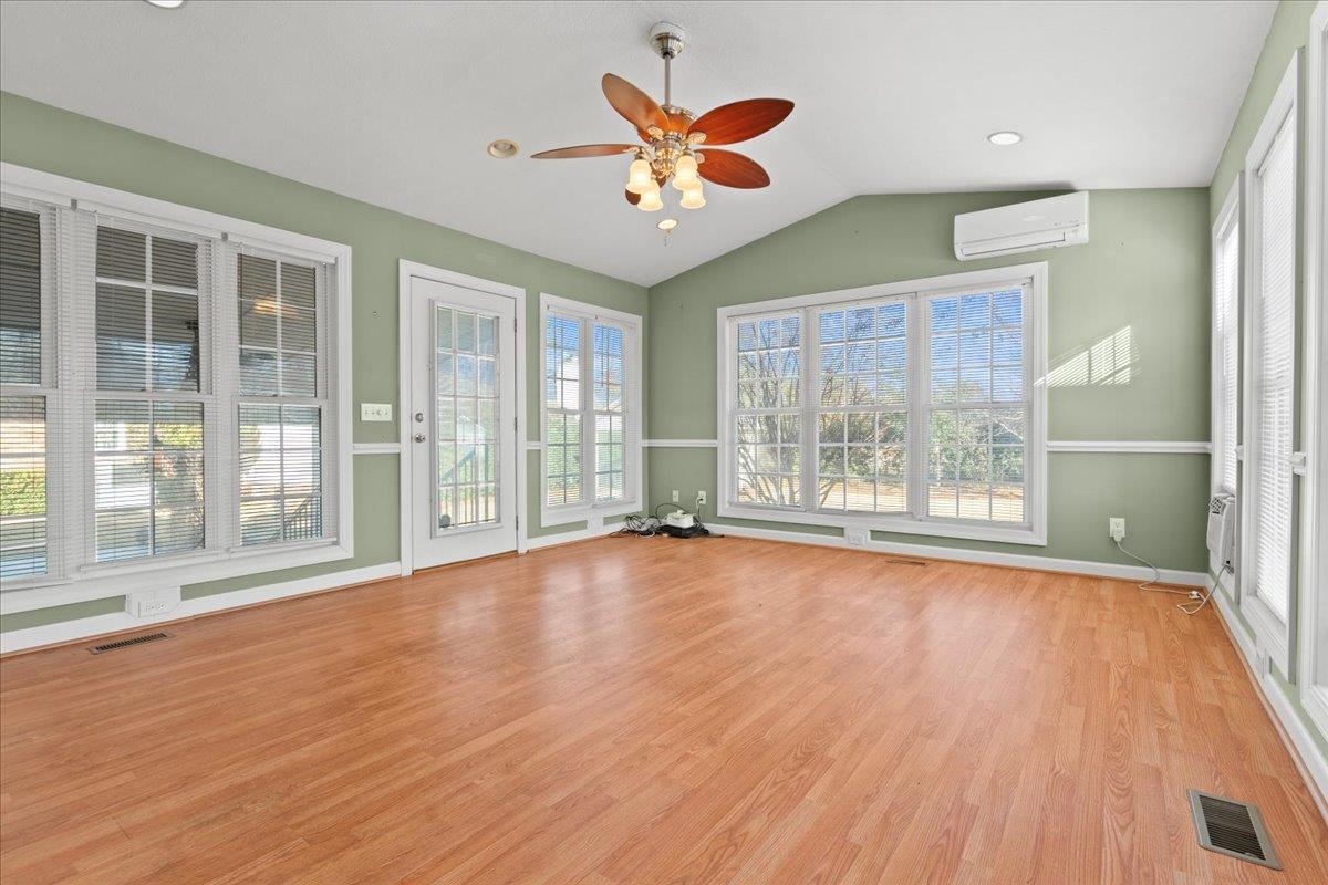 410 Devon Rd. Property Photo 37