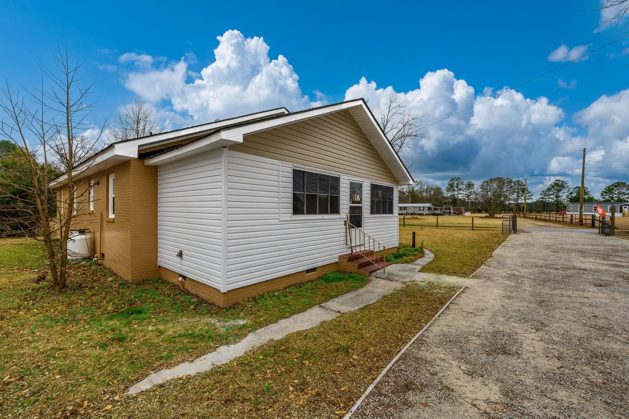 9300 Lake Swamp Rd. Property Photo 27
