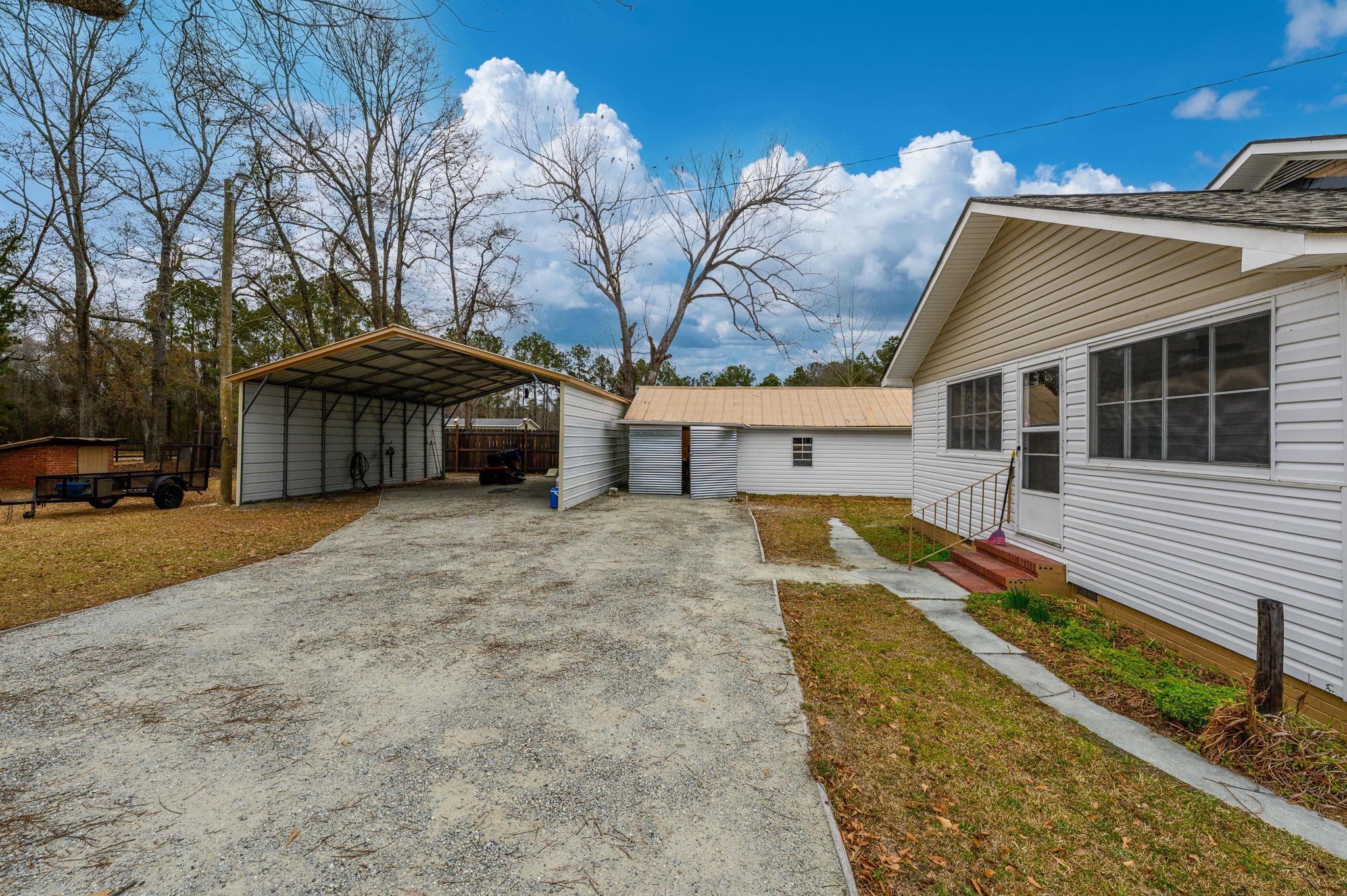 9300 Lake Swamp Rd. Property Photo 28