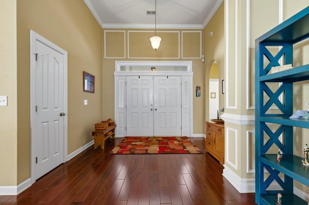 9 Alabaster Ct. Property Photo 2