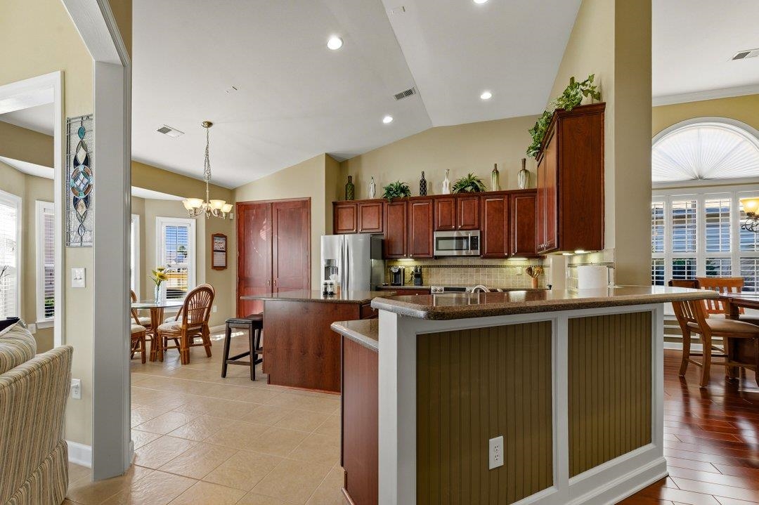 9 Alabaster Ct. Property Photo 9