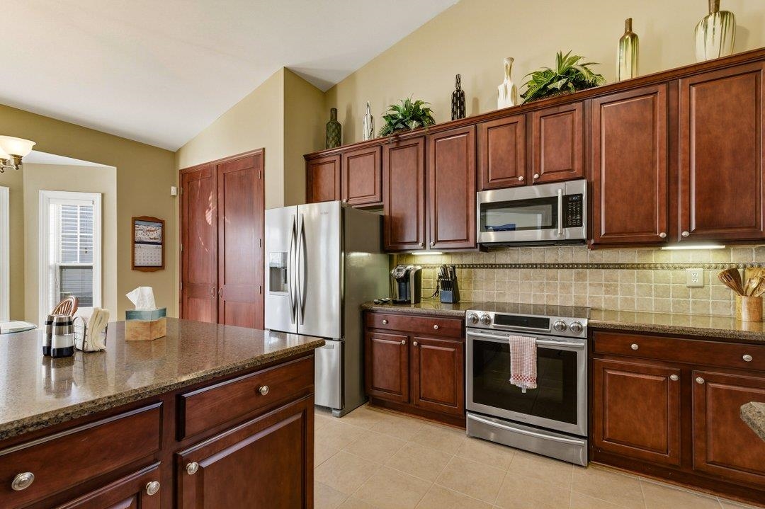 9 Alabaster Ct. Property Photo 11