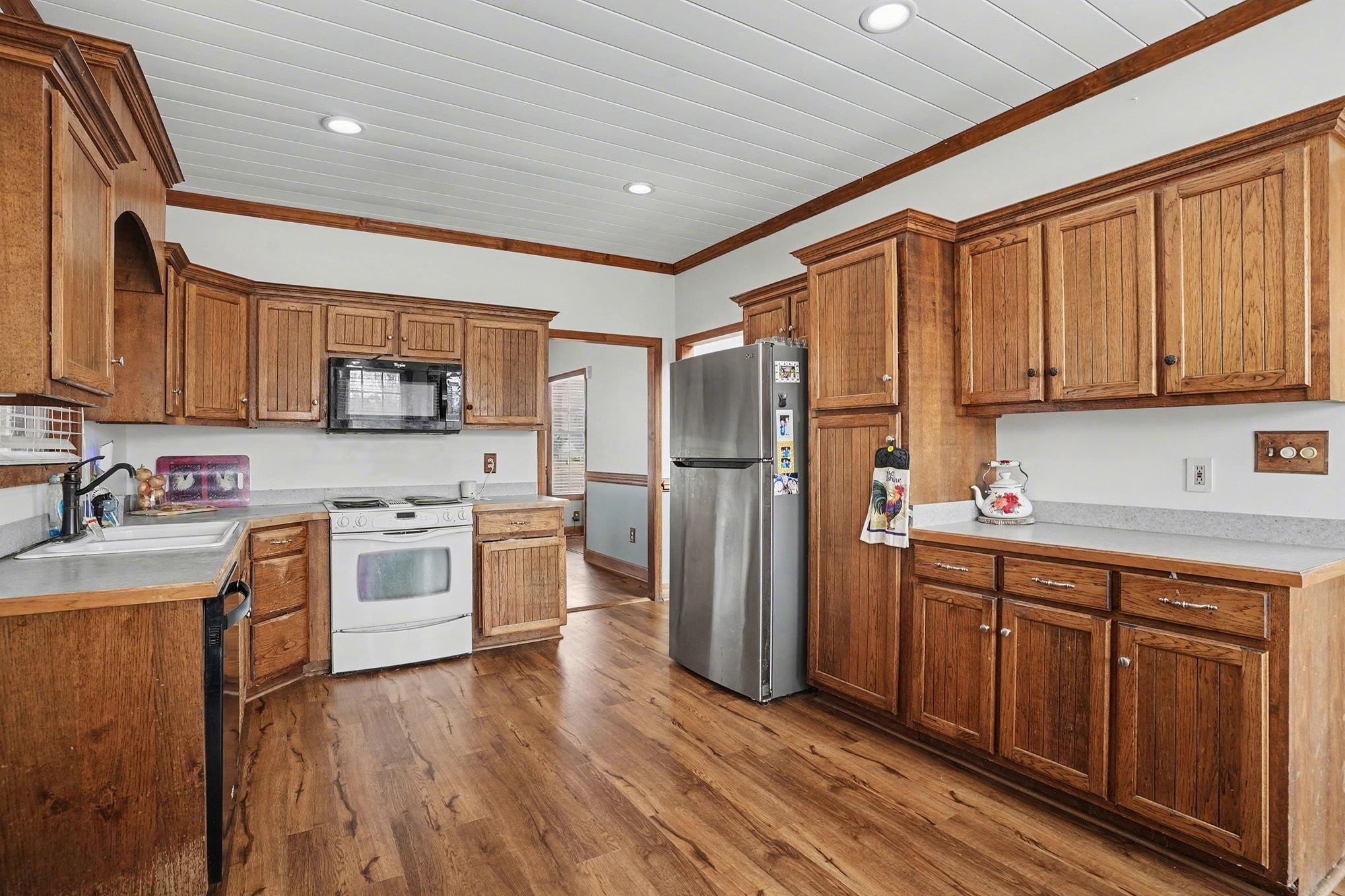 202 Highway 747 Property Photo 9