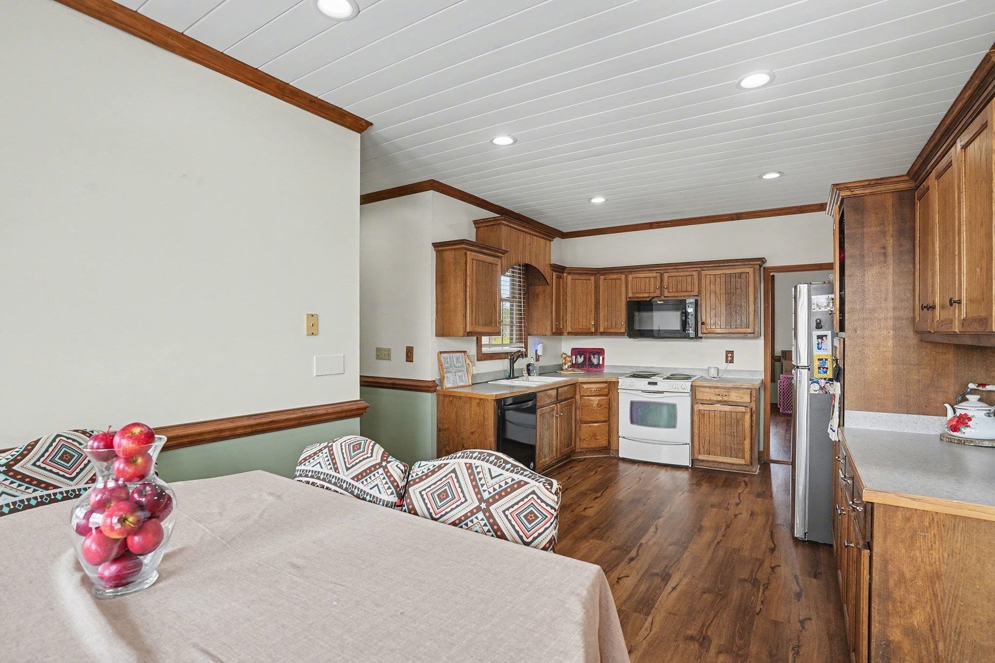 202 Highway 747 Property Photo 11