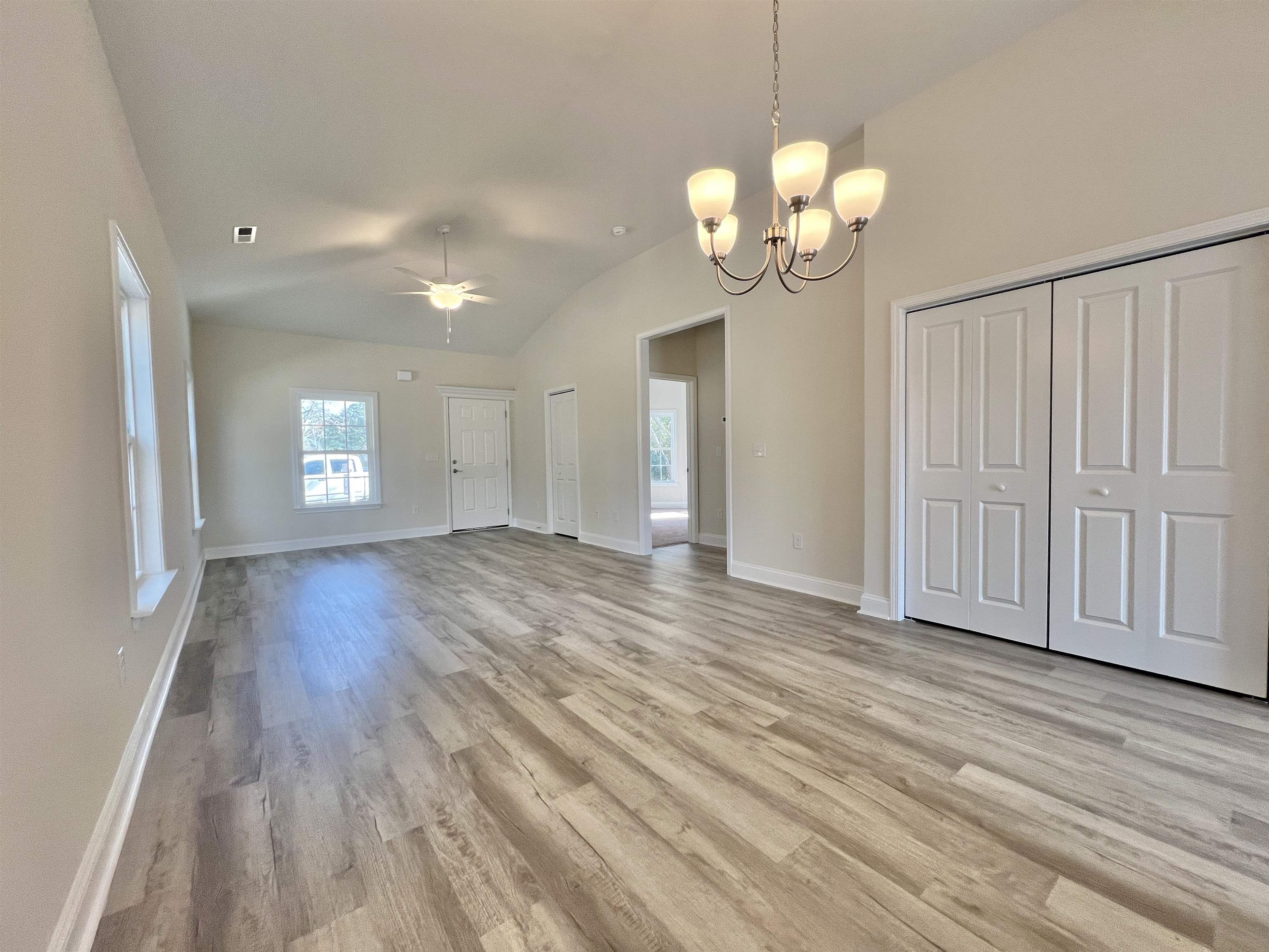 1211 Cherry St. Property Photo 4