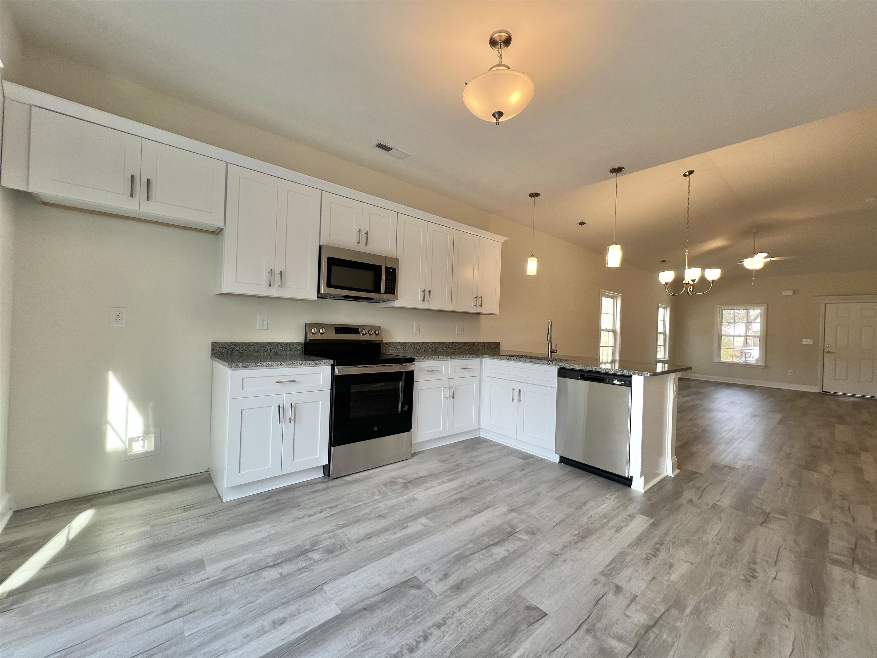 1211 Cherry St. Property Photo 6