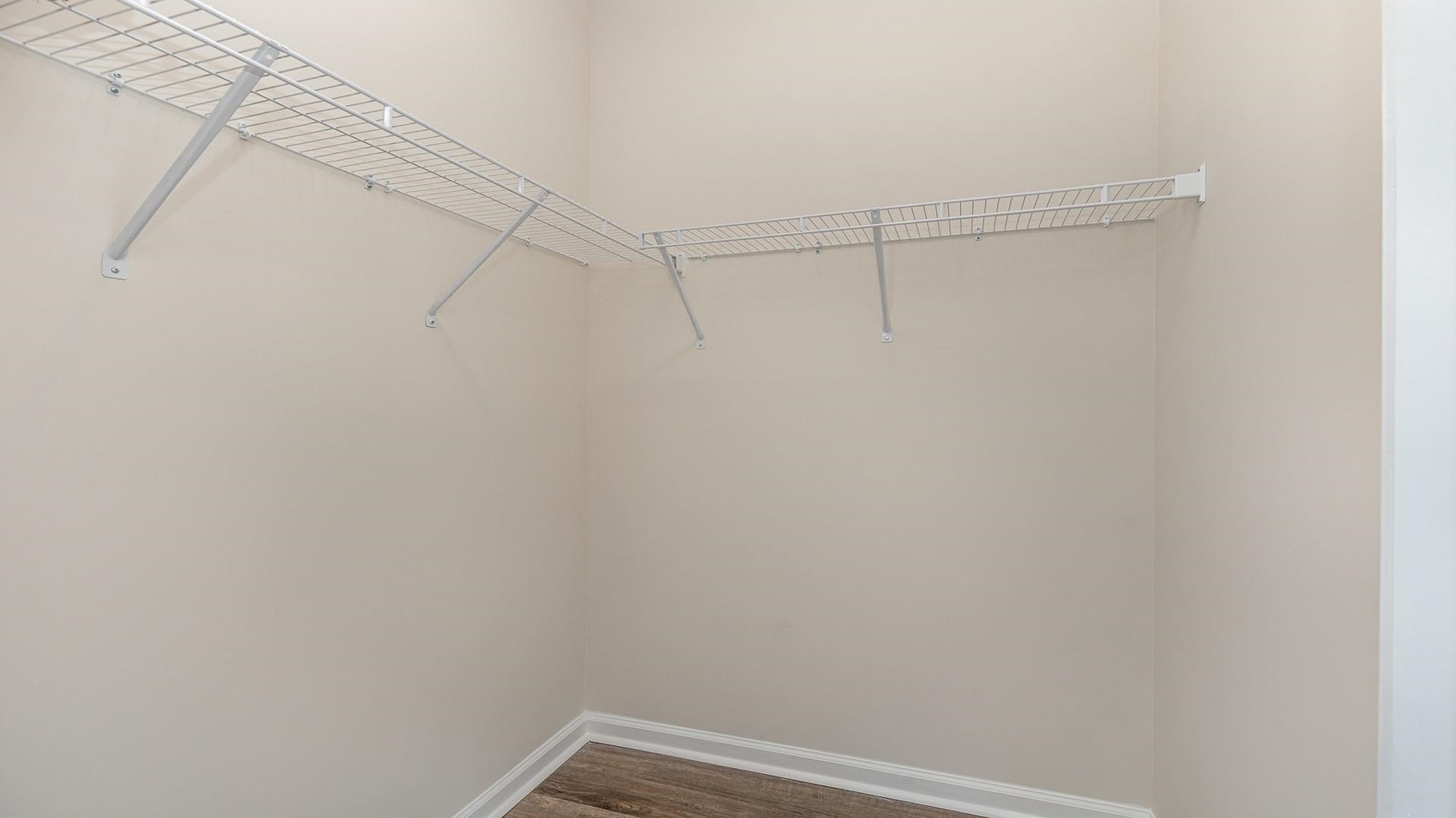 3884 Bingley St. Property Photo 16