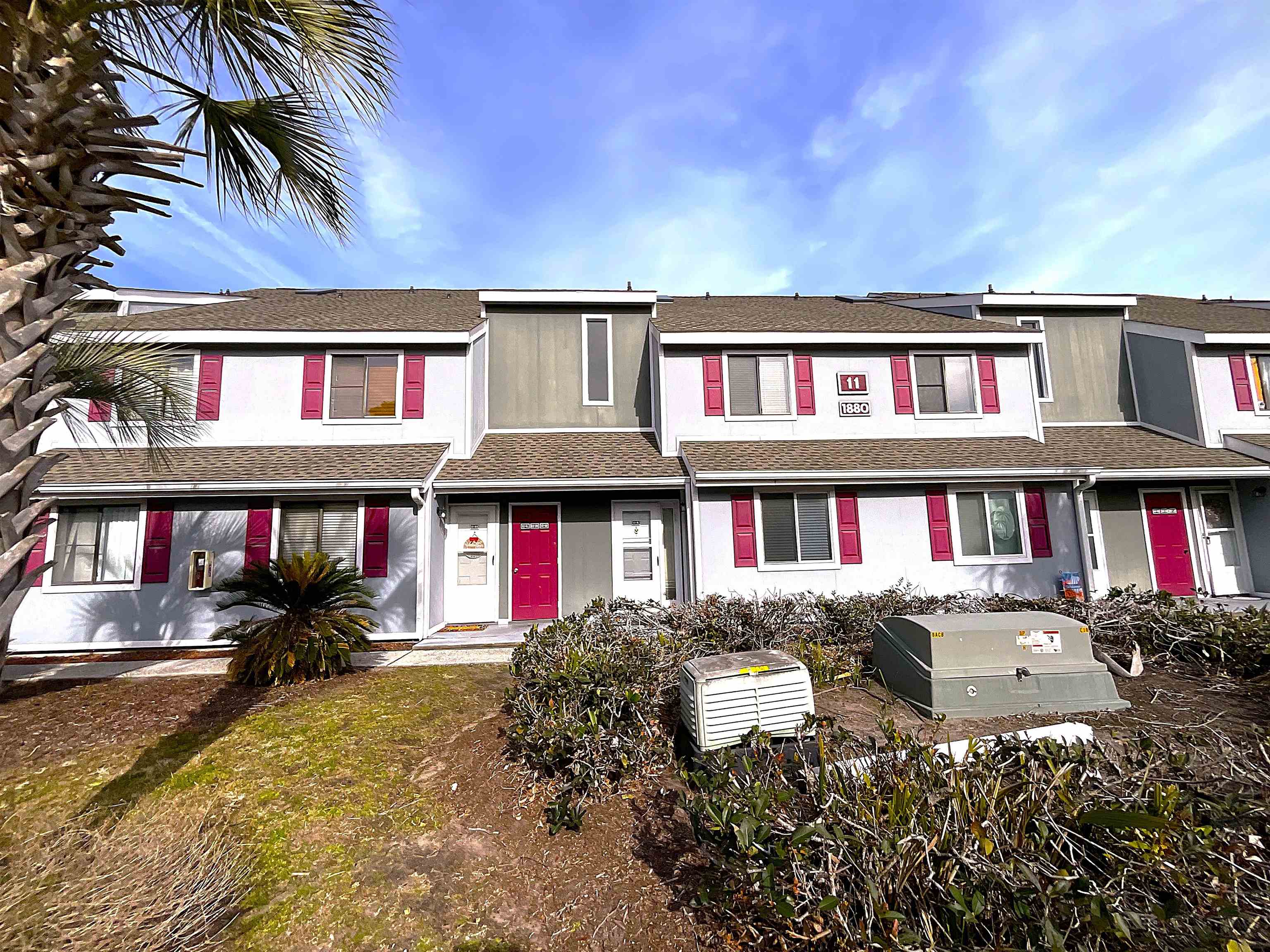 1880 Colony Dr. Property Photo 1